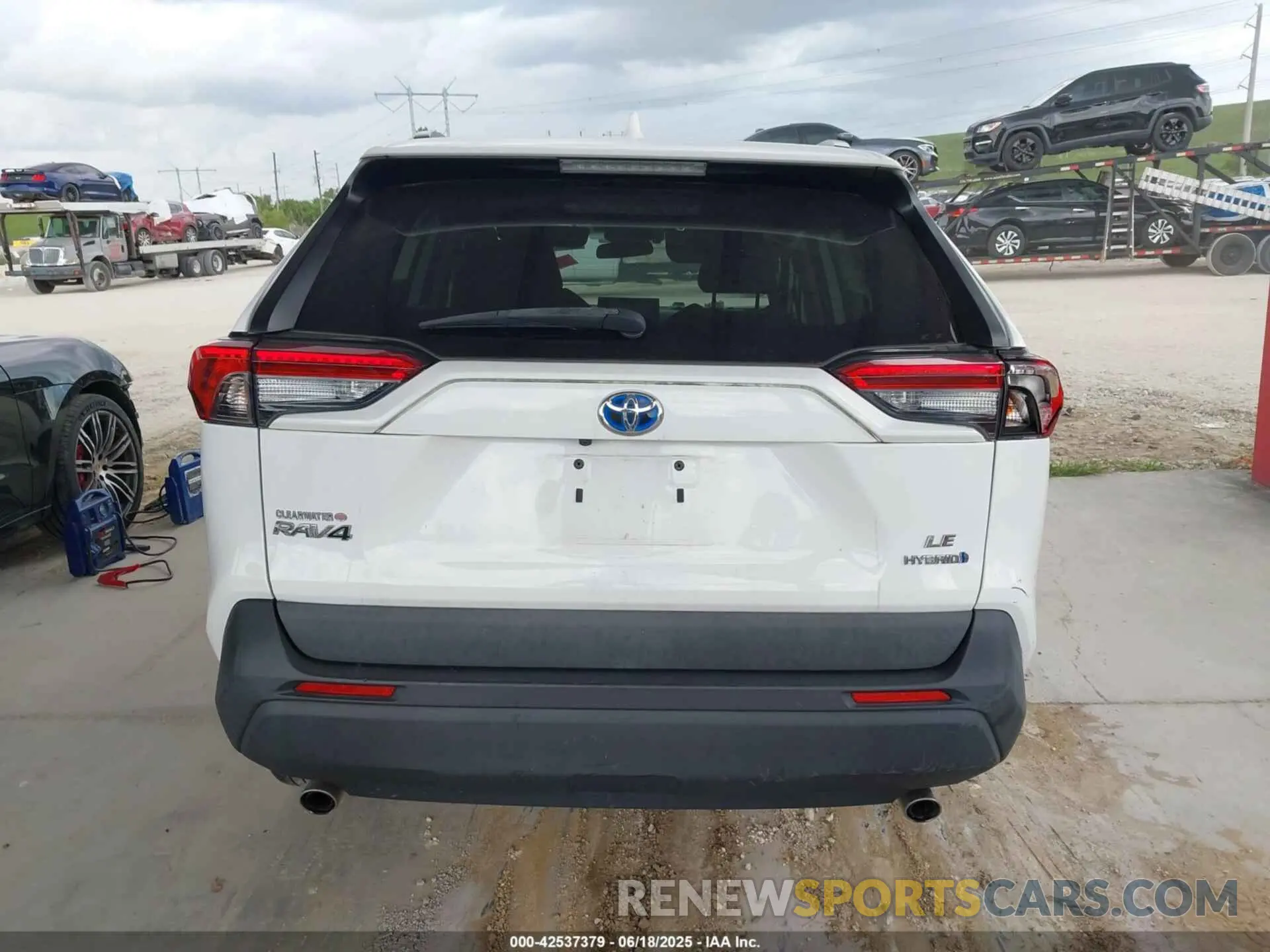 16 Photograph of a damaged car 4T3LWRFV6LU008638 TOYOTA RAV4 HYBRID 2020