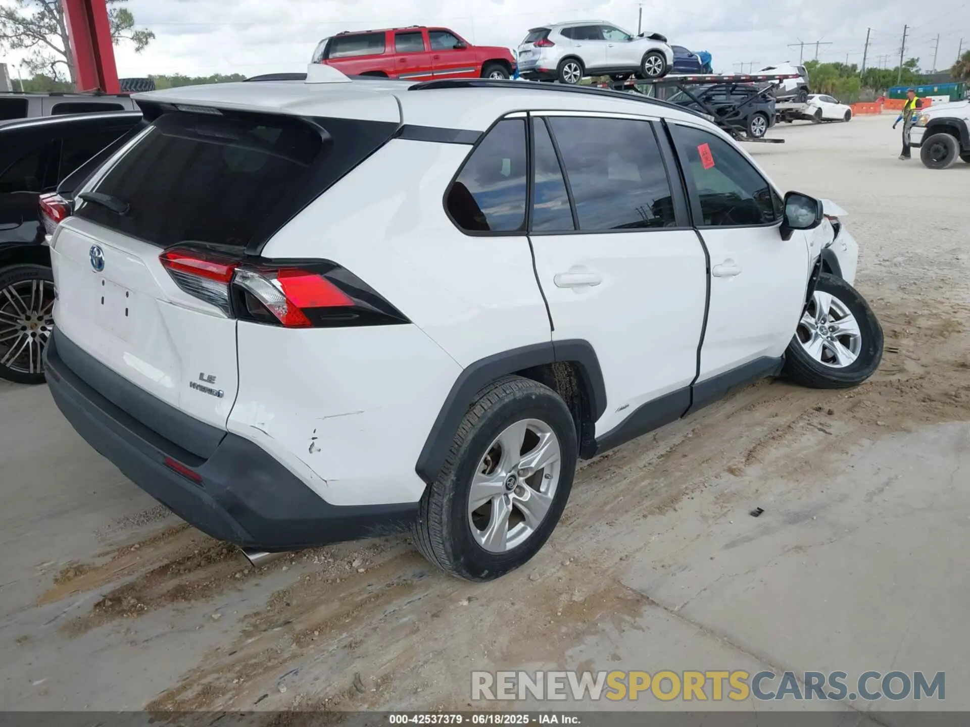 4 Photograph of a damaged car 4T3LWRFV6LU008638 TOYOTA RAV4 HYBRID 2020