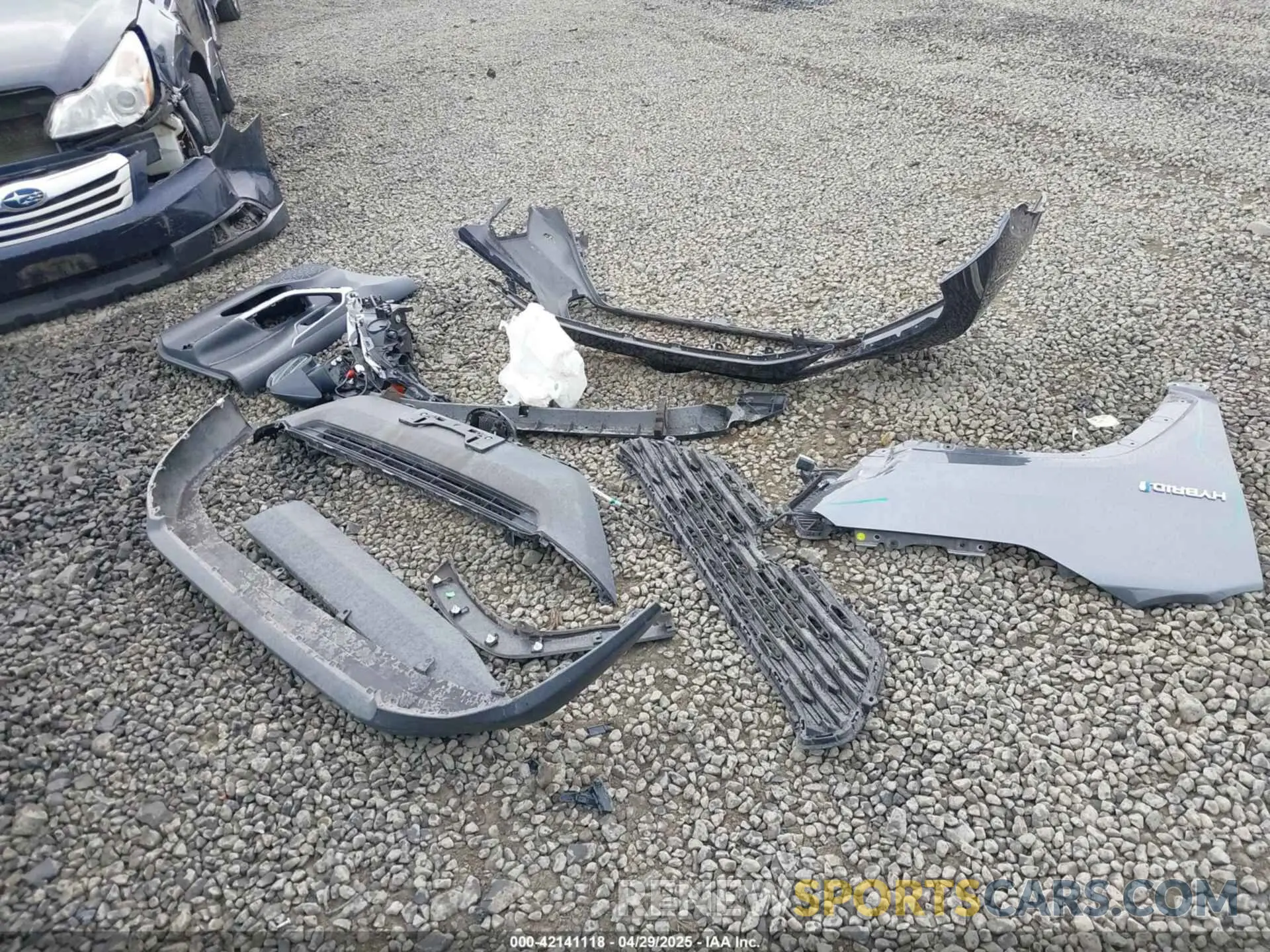 12 Photograph of a damaged car 4T3MWRFV6LU010779 TOYOTA RAV4 HYBRID 2020