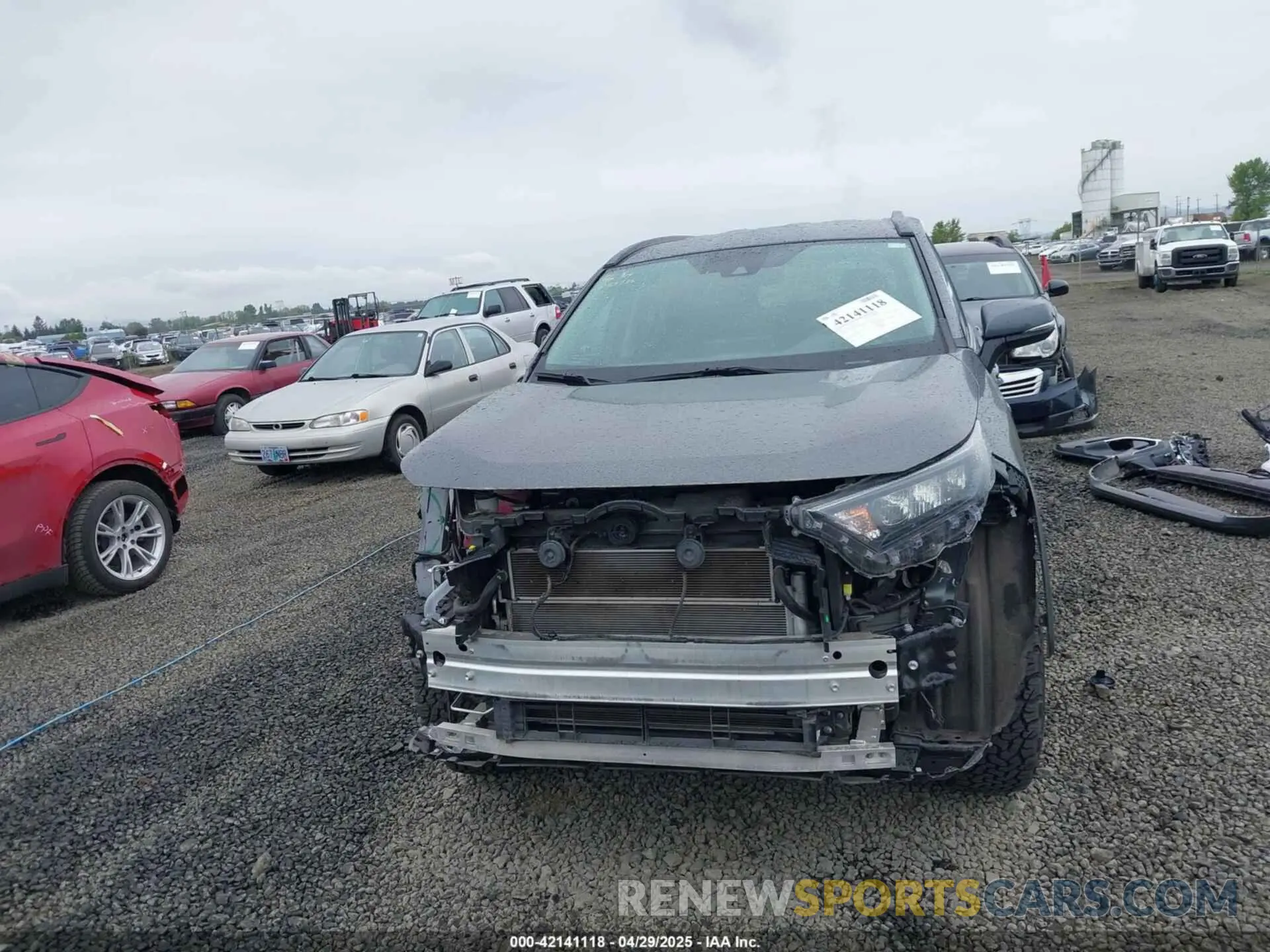 13 Photograph of a damaged car 4T3MWRFV6LU010779 TOYOTA RAV4 HYBRID 2020