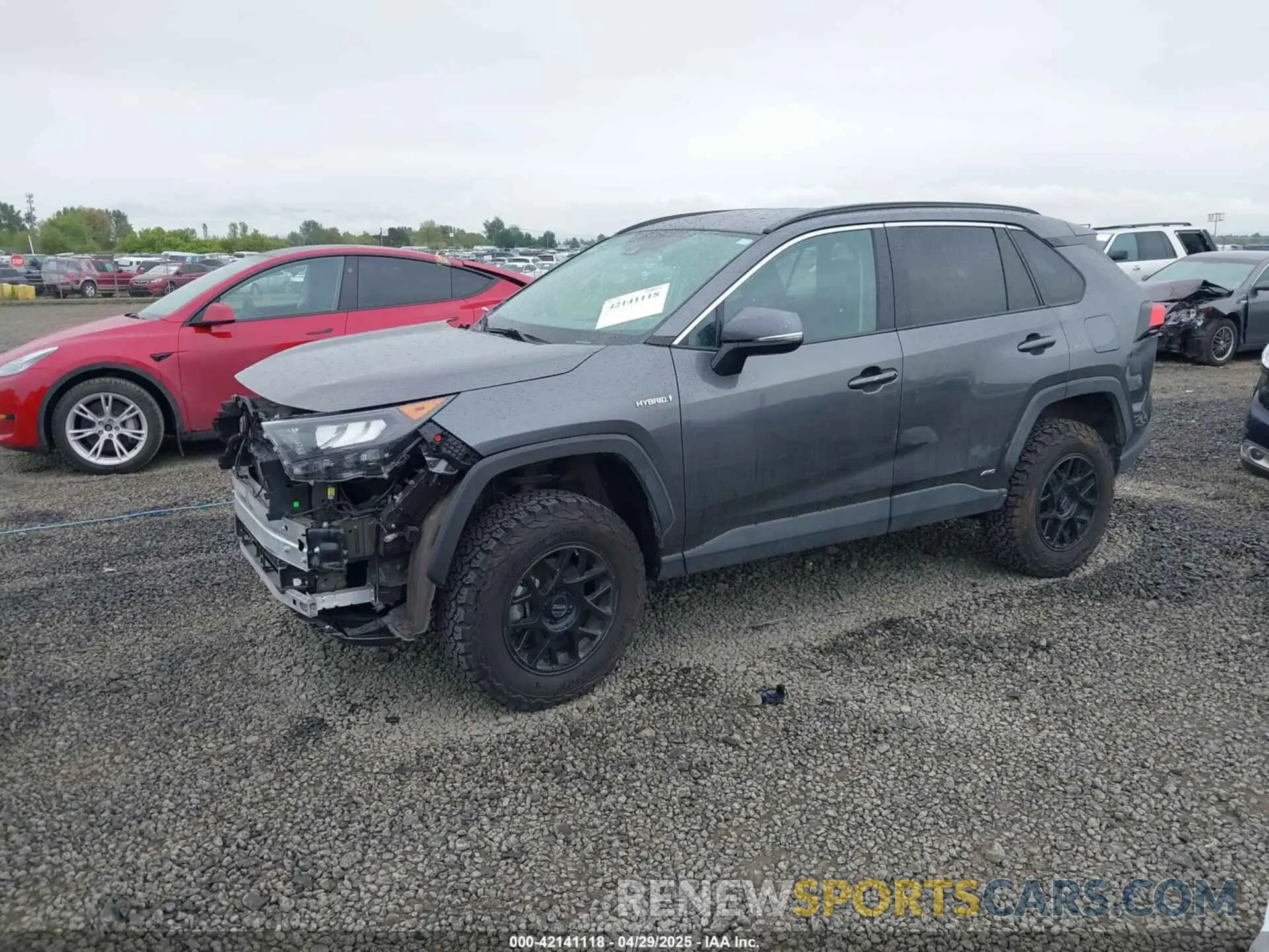 2 Photograph of a damaged car 4T3MWRFV6LU010779 TOYOTA RAV4 HYBRID 2020