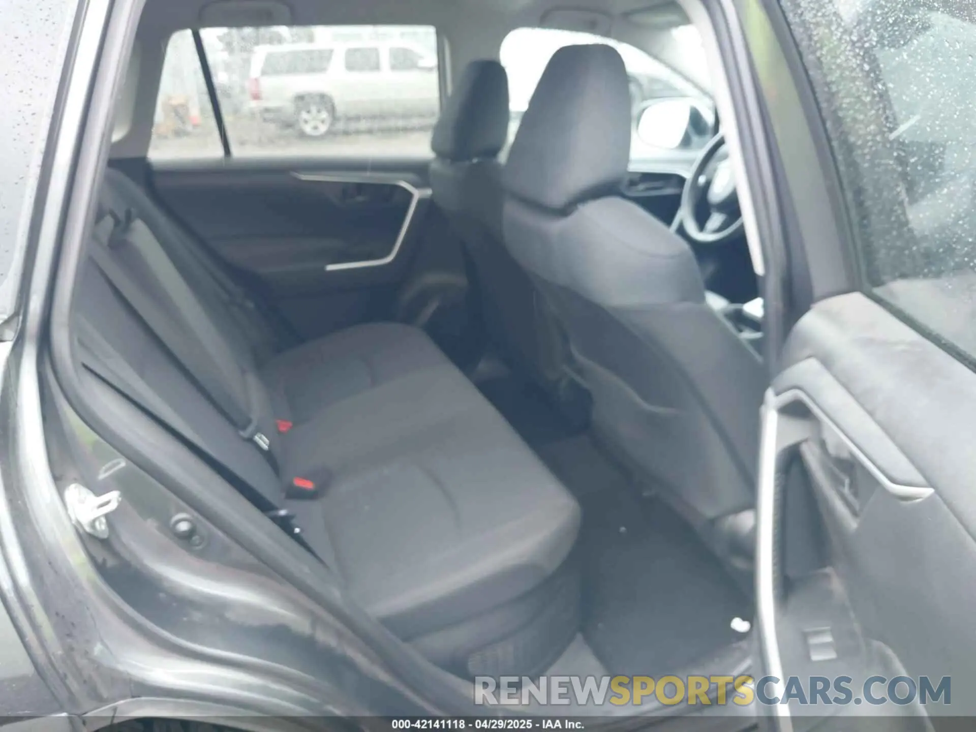 8 Photograph of a damaged car 4T3MWRFV6LU010779 TOYOTA RAV4 HYBRID 2020
