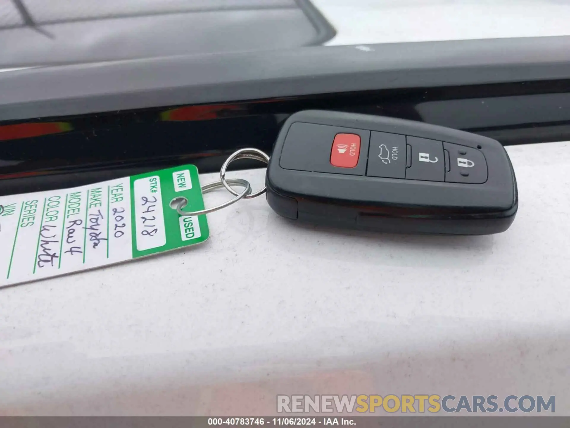 11 Photograph of a damaged car 4T3R6RFV1LU001171 TOYOTA RAV4 HYBRID 2020