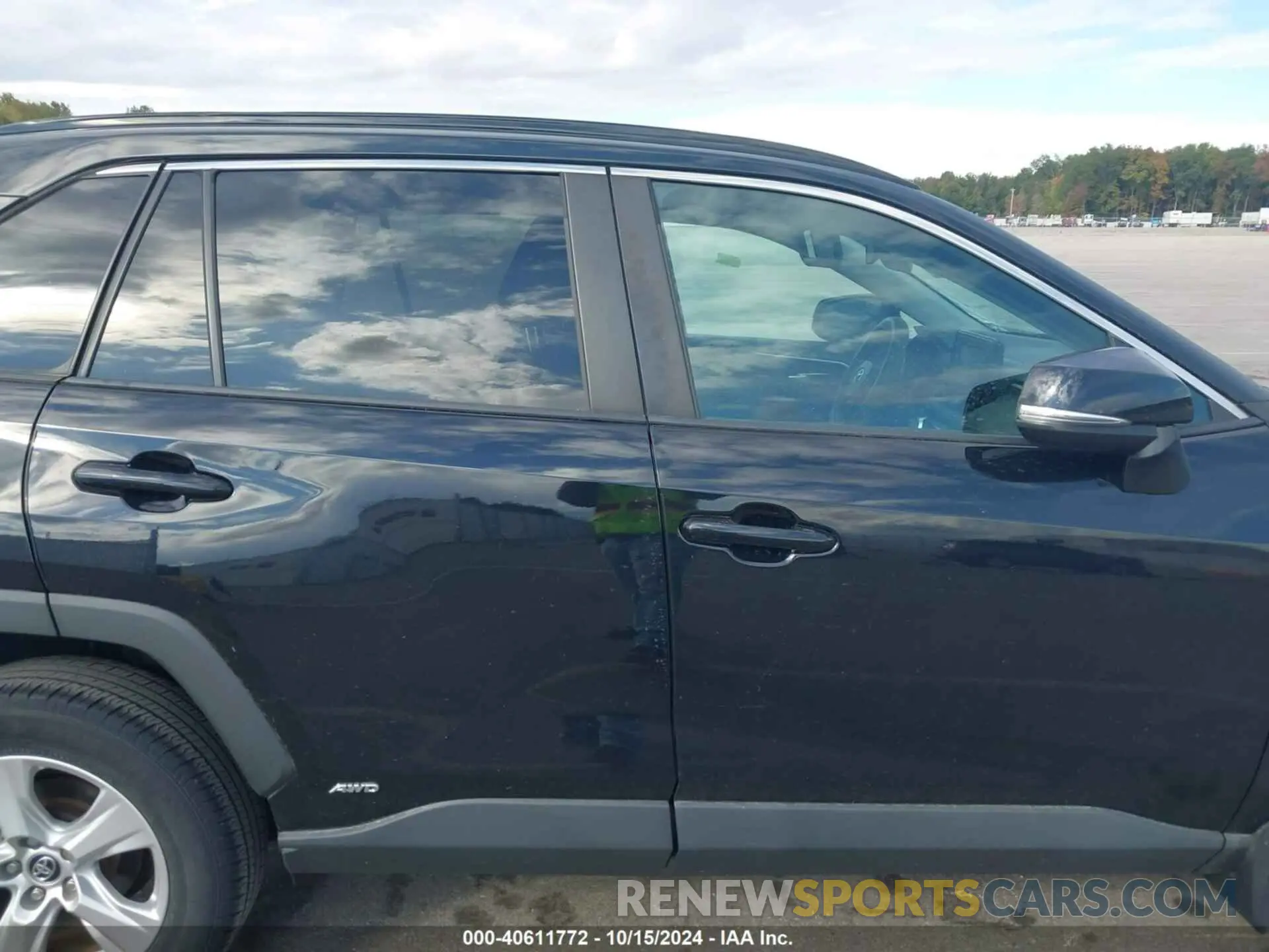 14 Photograph of a damaged car 4T3R6RFV3LU003956 TOYOTA RAV4 HYBRID 2020