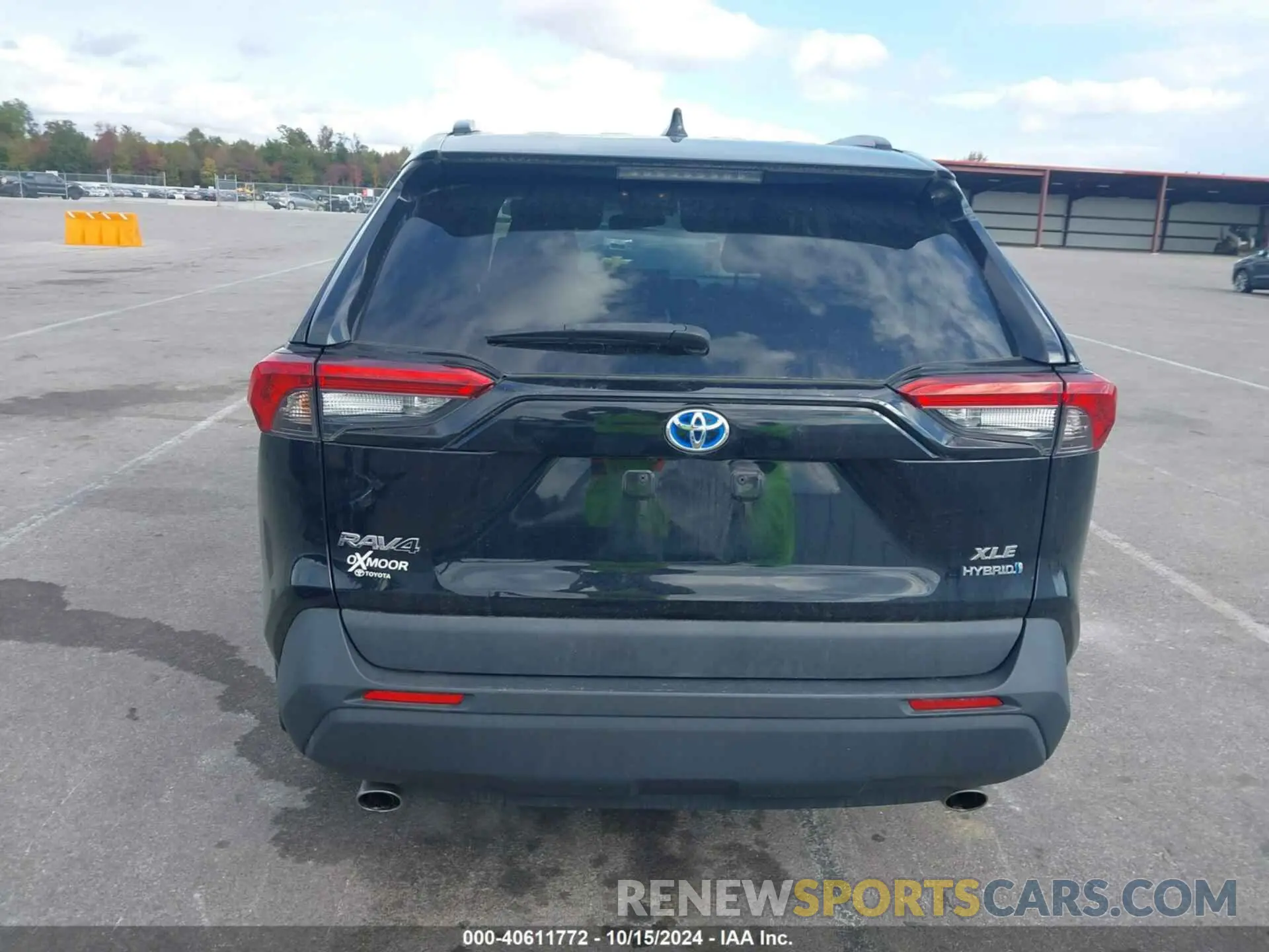 17 Photograph of a damaged car 4T3R6RFV3LU003956 TOYOTA RAV4 HYBRID 2020