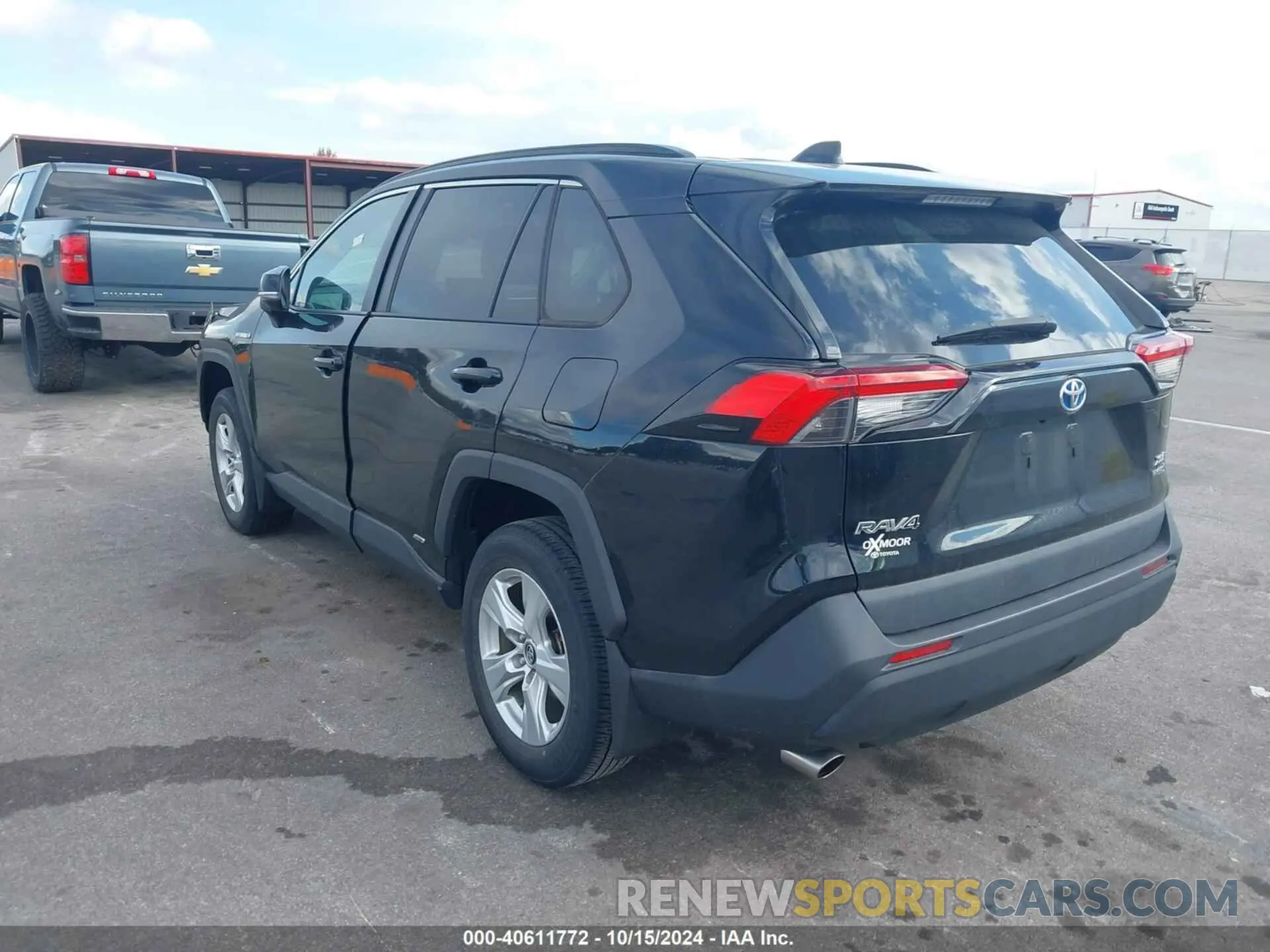 3 Photograph of a damaged car 4T3R6RFV3LU003956 TOYOTA RAV4 HYBRID 2020