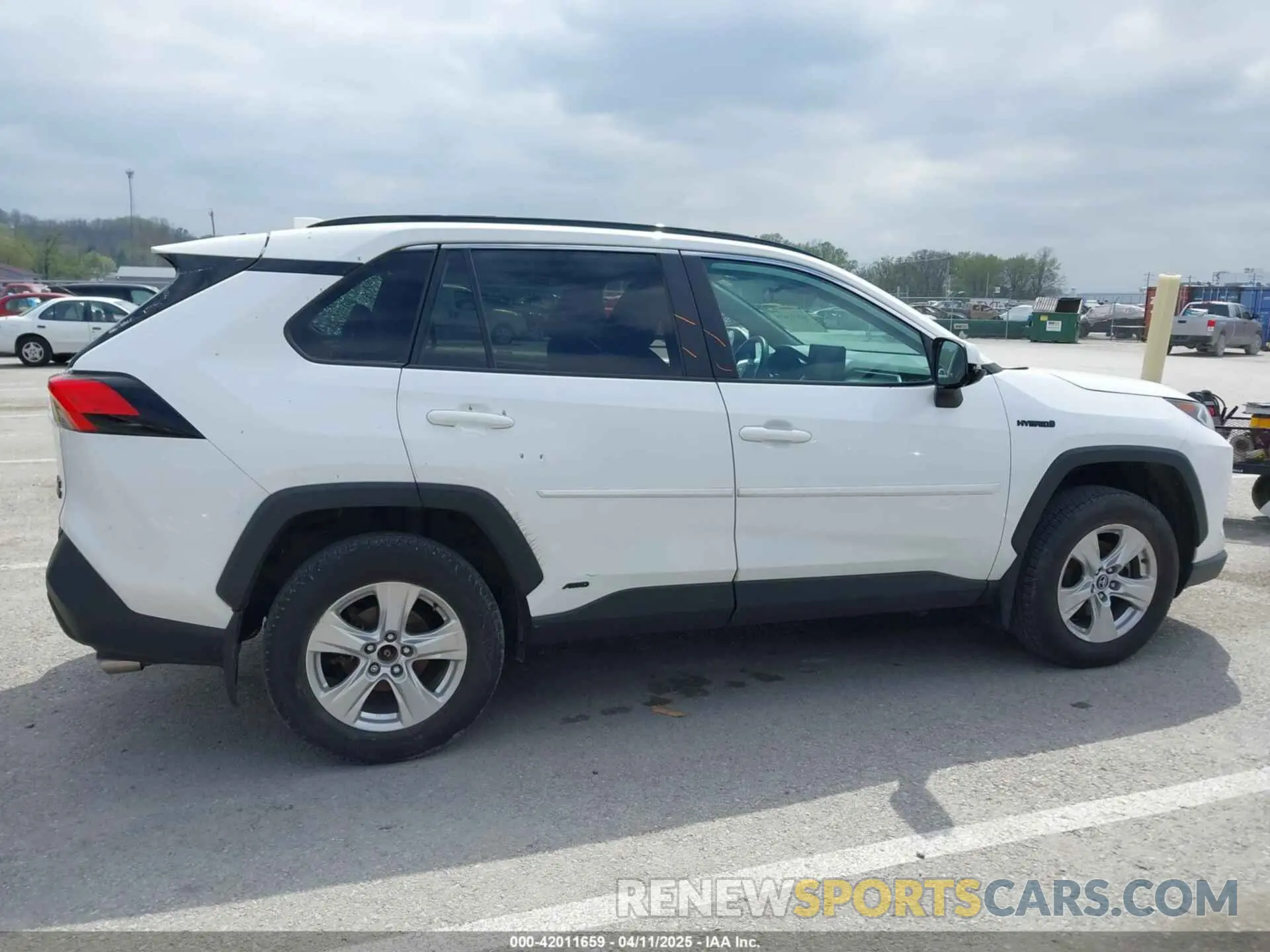 14 Photograph of a damaged car 4T3RWRFV0LU004238 TOYOTA RAV4 HYBRID 2020