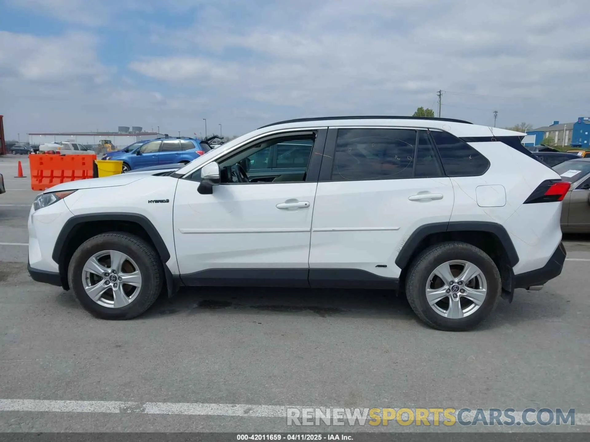 15 Photograph of a damaged car 4T3RWRFV0LU004238 TOYOTA RAV4 HYBRID 2020