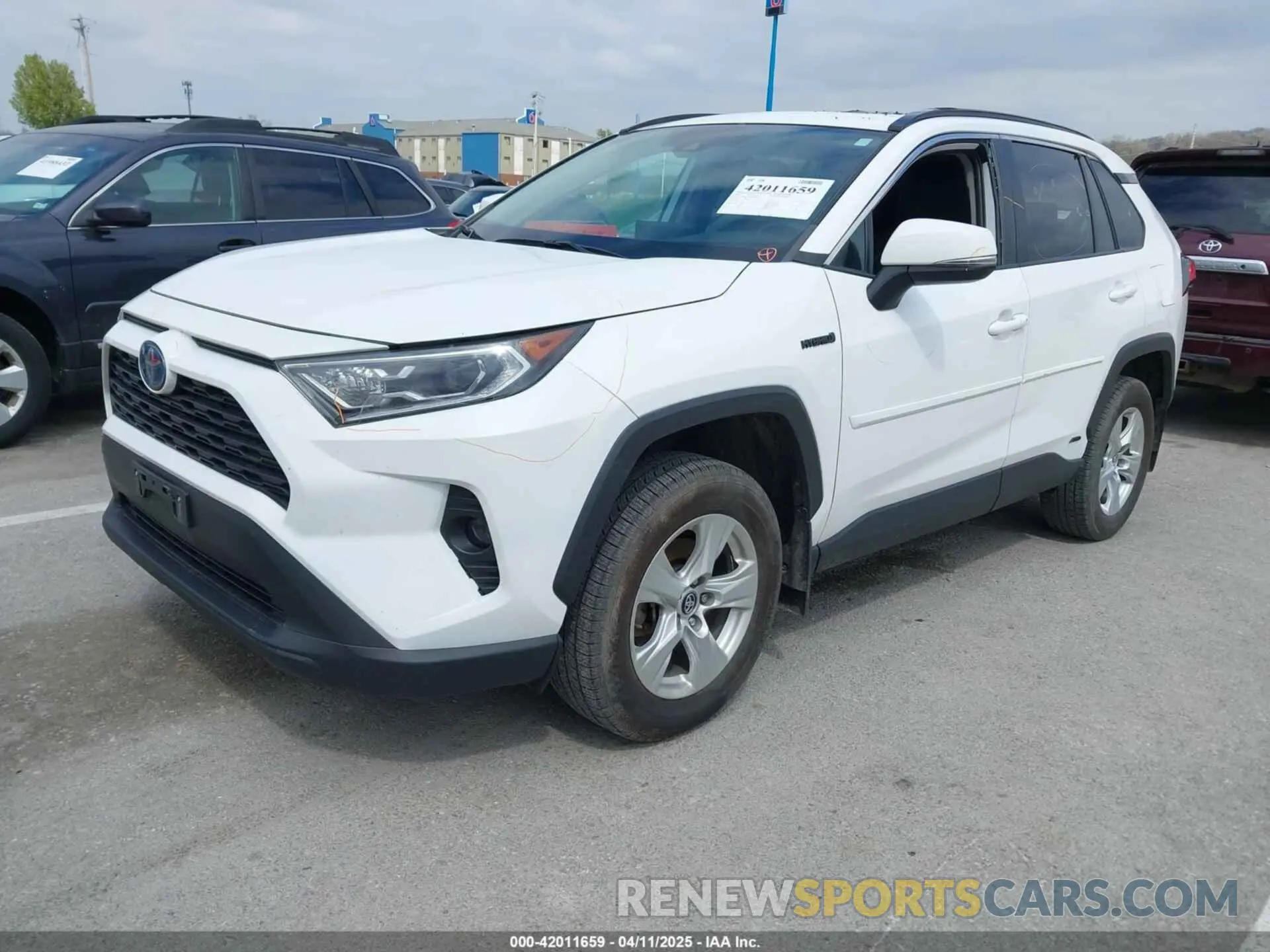2 Photograph of a damaged car 4T3RWRFV0LU004238 TOYOTA RAV4 HYBRID 2020
