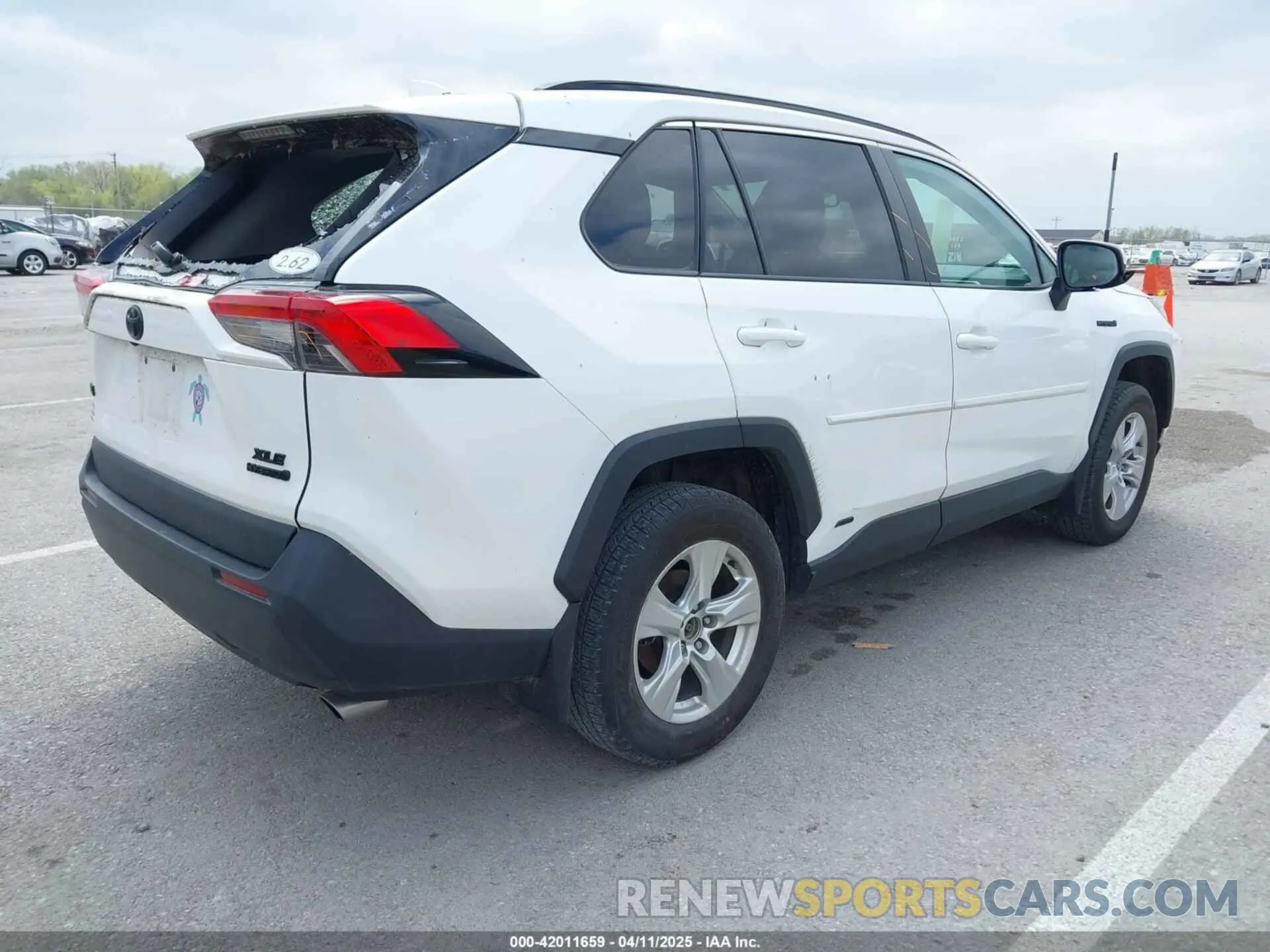 4 Photograph of a damaged car 4T3RWRFV0LU004238 TOYOTA RAV4 HYBRID 2020