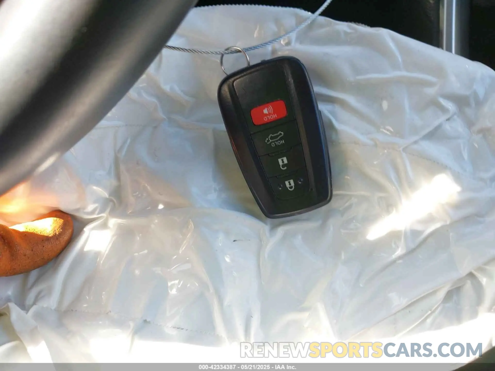 11 Photograph of a damaged car JTMD6RFV5LD006199 TOYOTA RAV4 HYBRID 2020