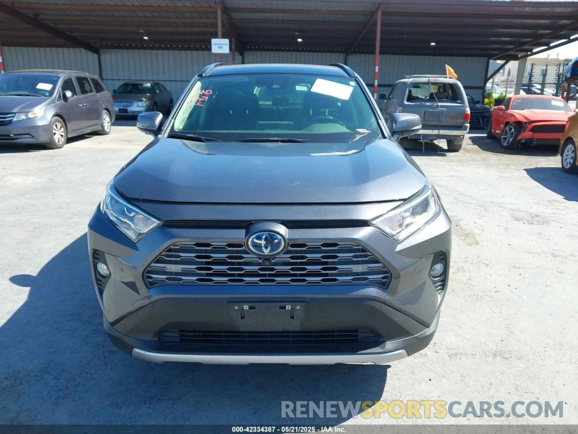 12 Photograph of a damaged car JTMD6RFV5LD006199 TOYOTA RAV4 HYBRID 2020