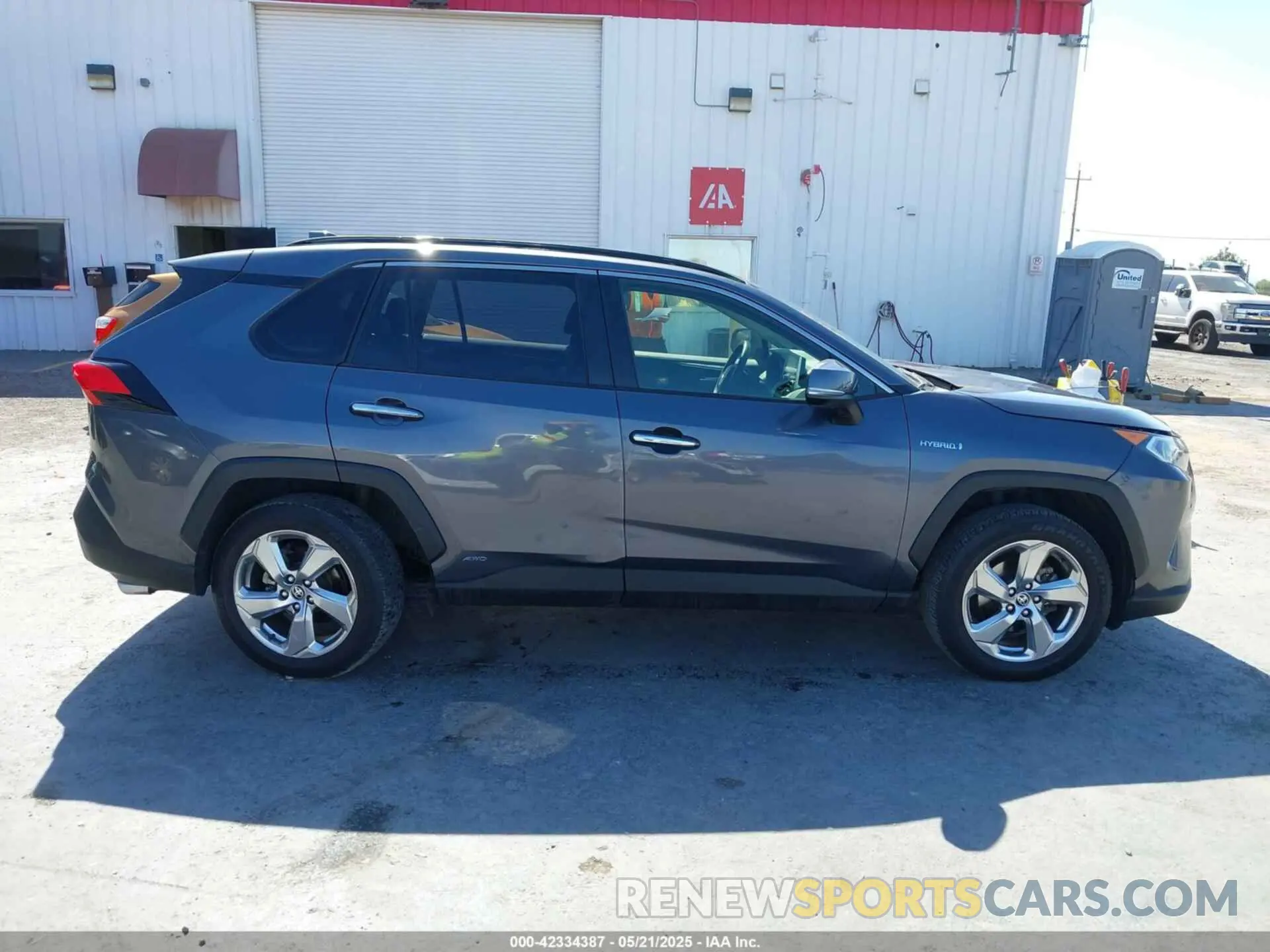 13 Photograph of a damaged car JTMD6RFV5LD006199 TOYOTA RAV4 HYBRID 2020