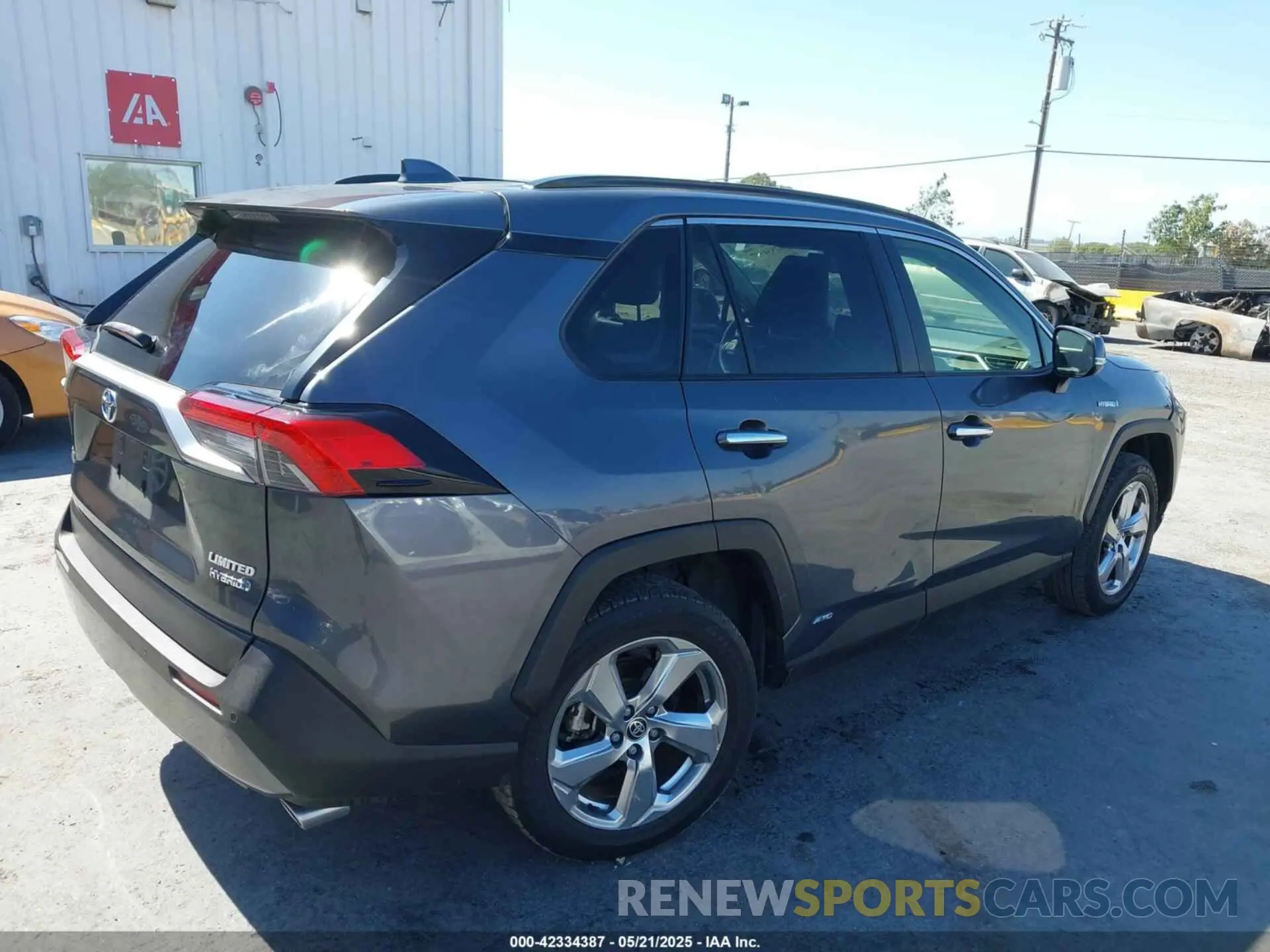 6 Photograph of a damaged car JTMD6RFV5LD006199 TOYOTA RAV4 HYBRID 2020