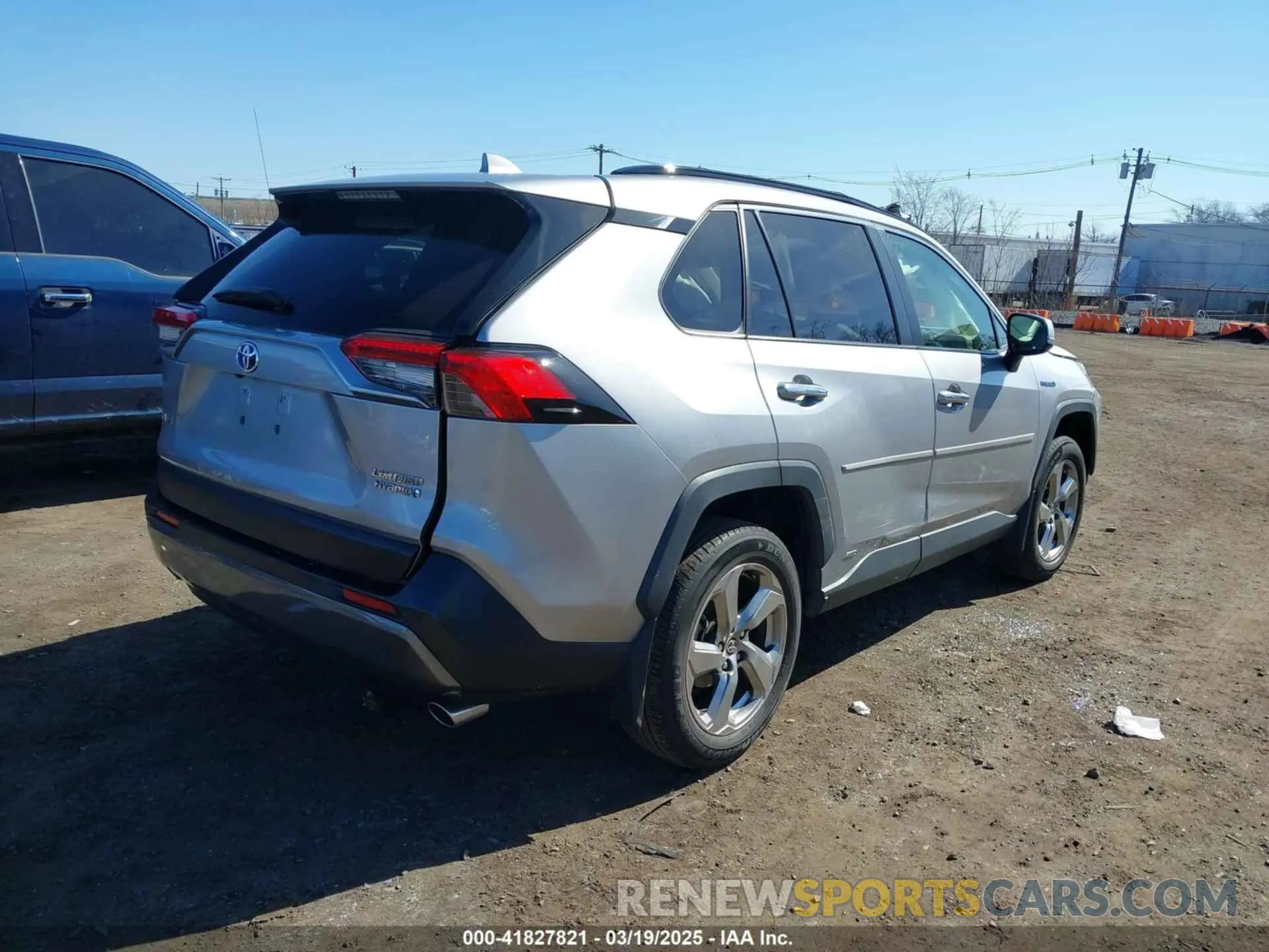 4 Photograph of a damaged car JTMD6RFV8LD005550 TOYOTA RAV4 HYBRID 2020