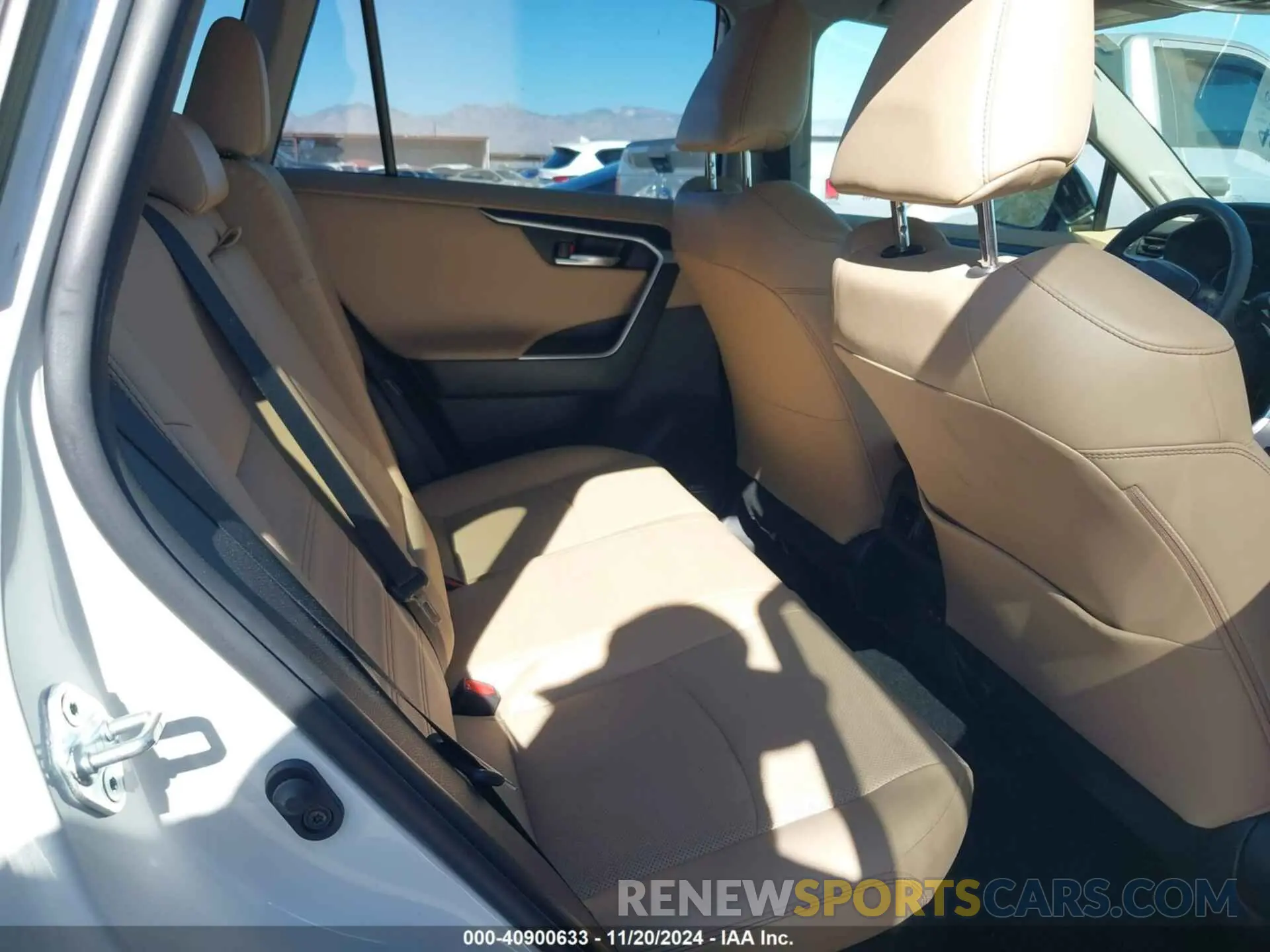 8 Photograph of a damaged car JTMD6RFV8LD501092 TOYOTA RAV4 HYBRID 2020