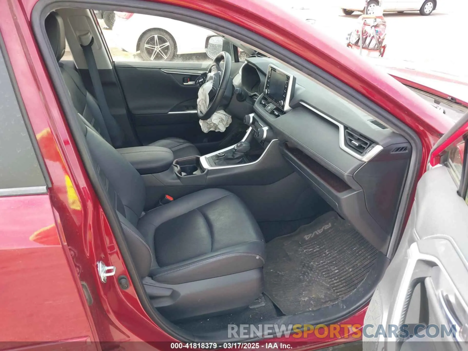 5 Photograph of a damaged car JTMDWRFV2LD550305 TOYOTA RAV4 HYBRID 2020