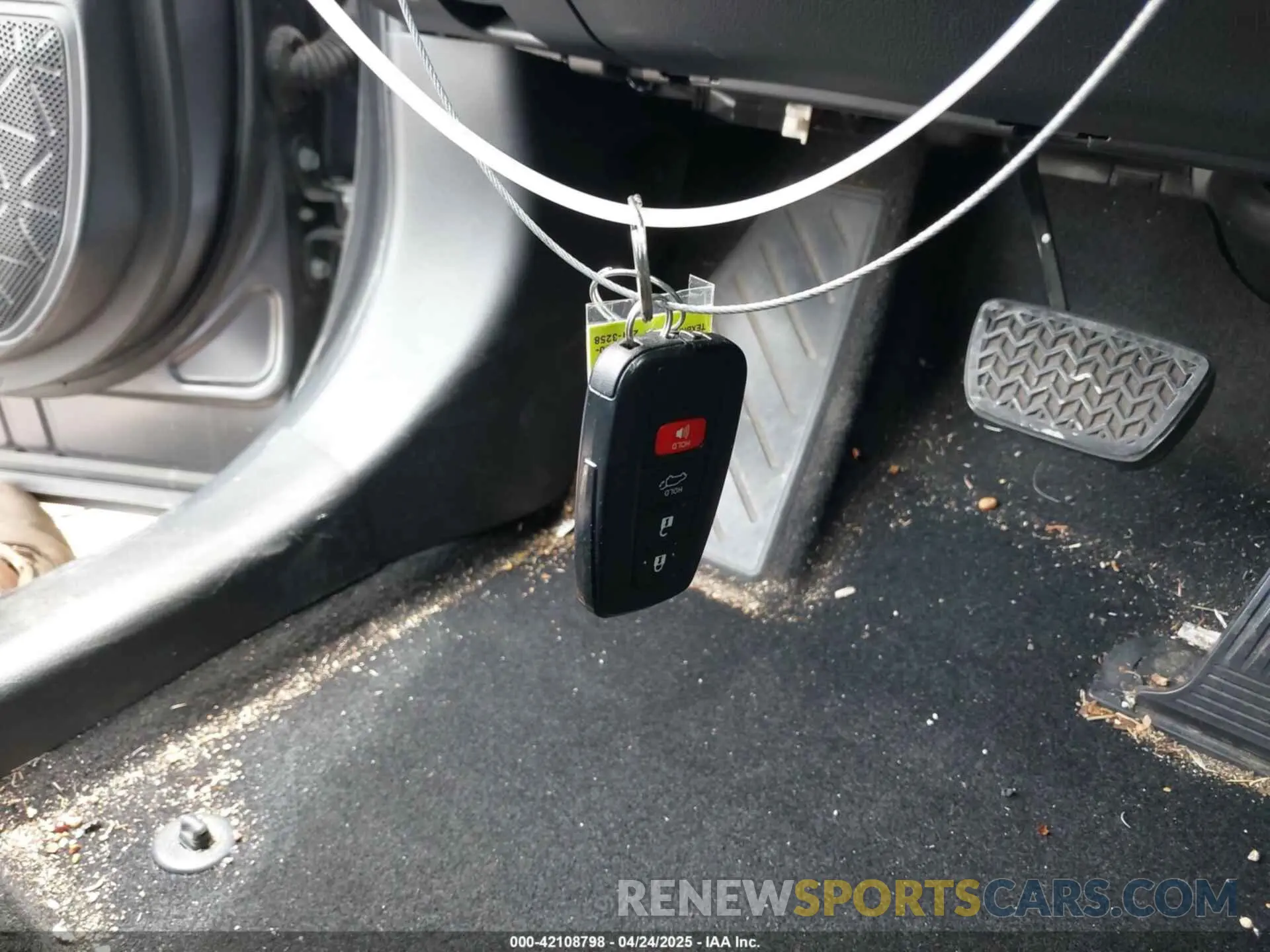 11 Photograph of a damaged car JTMDWRFVXLD071906 TOYOTA RAV4 HYBRID 2020