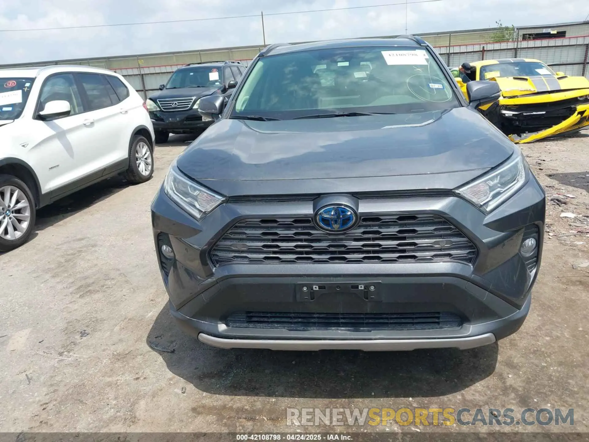 12 Photograph of a damaged car JTMDWRFVXLD071906 TOYOTA RAV4 HYBRID 2020
