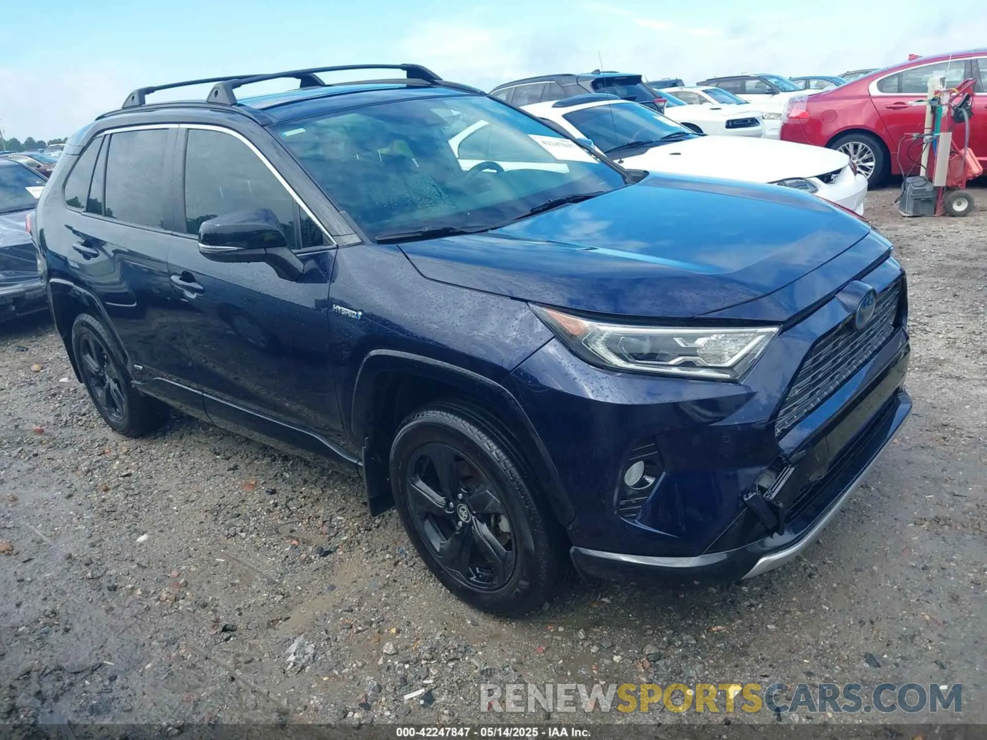1 Photograph of a damaged car JTME6RFV8LD502070 TOYOTA RAV4 HYBRID 2020