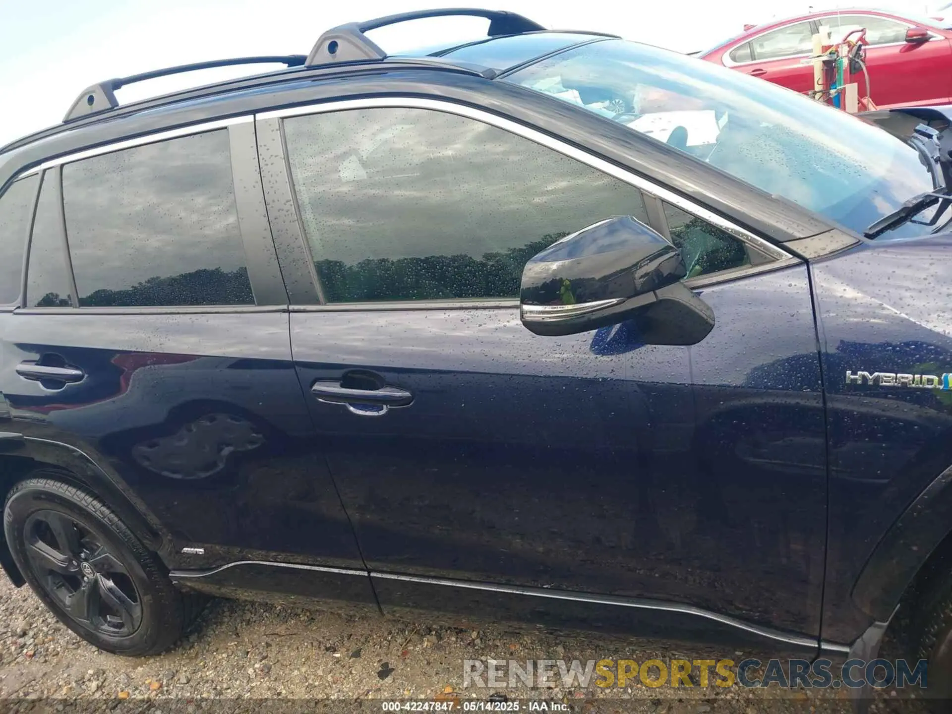 13 Photograph of a damaged car JTME6RFV8LD502070 TOYOTA RAV4 HYBRID 2020