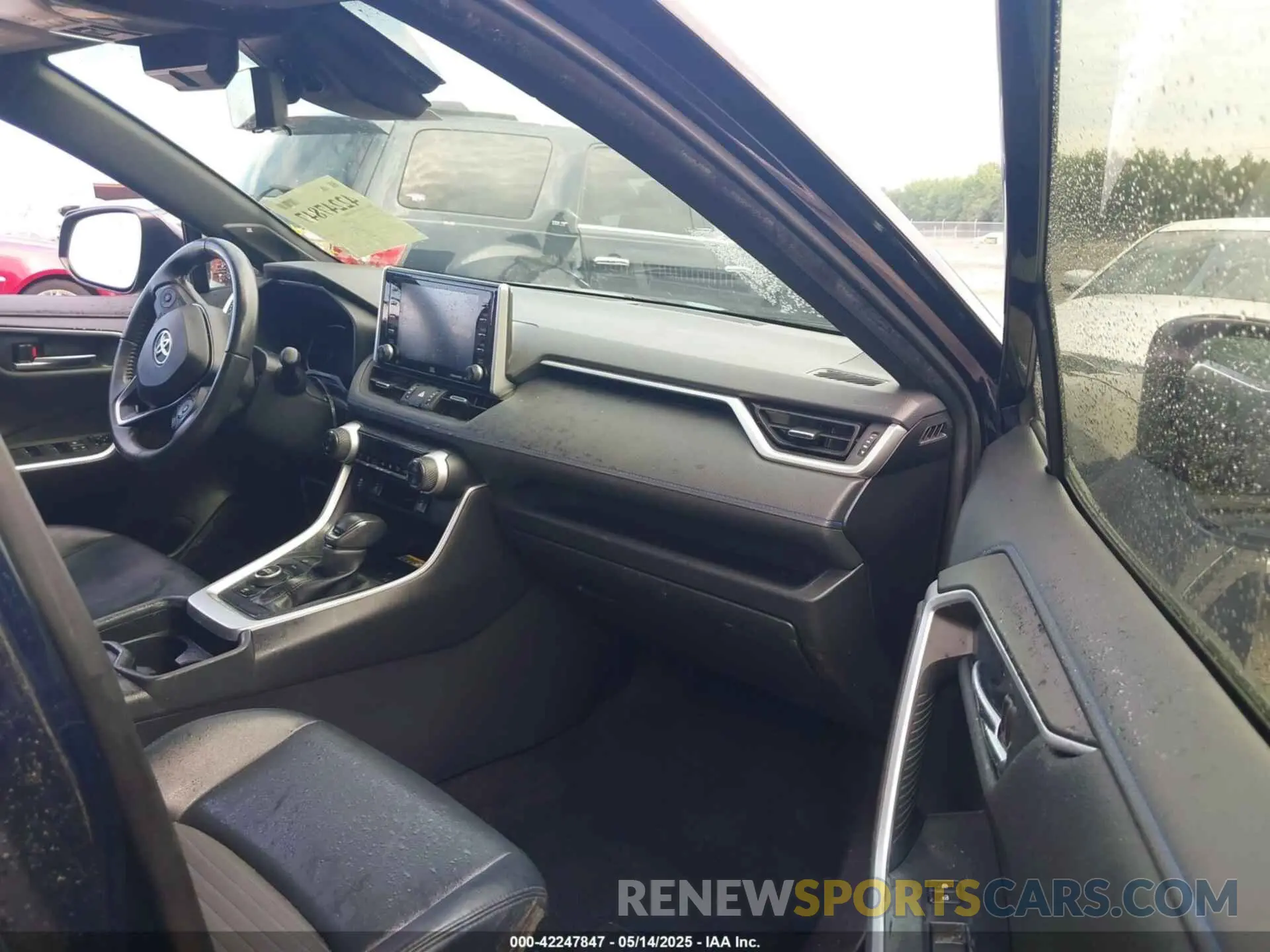 5 Photograph of a damaged car JTME6RFV8LD502070 TOYOTA RAV4 HYBRID 2020