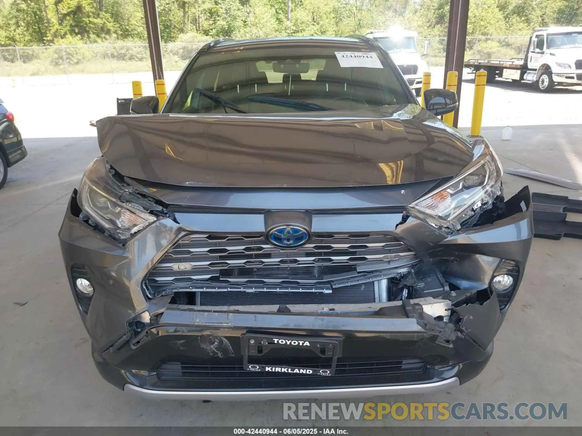 13 Photograph of a damaged car JTMEWRFV2LD531631 TOYOTA RAV4 HYBRID 2020