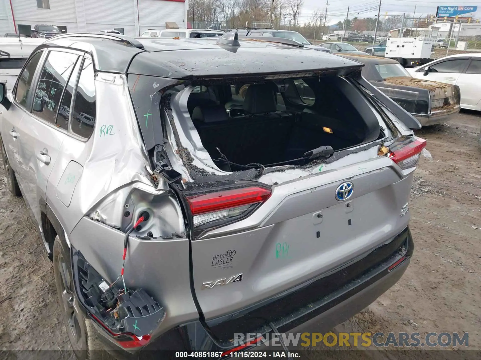 6 Photograph of a damaged car JTMEWRFV2LJ038369 TOYOTA RAV4 HYBRID 2020