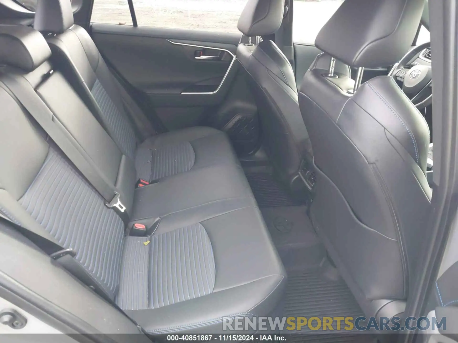 8 Photograph of a damaged car JTMEWRFV2LJ038369 TOYOTA RAV4 HYBRID 2020