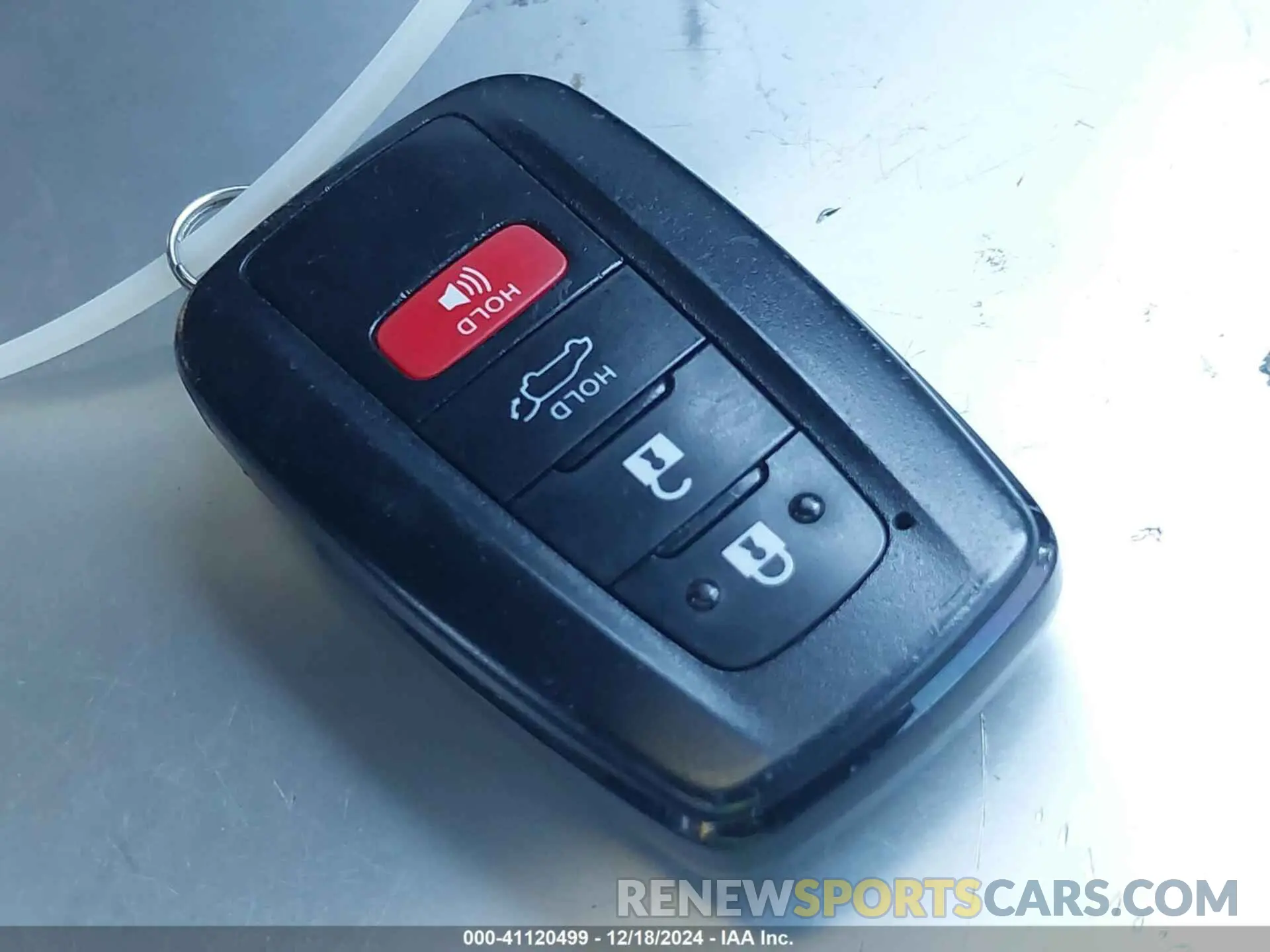 11 Photograph of a damaged car JTMEWRFV2LJ044138 TOYOTA RAV4 HYBRID 2020