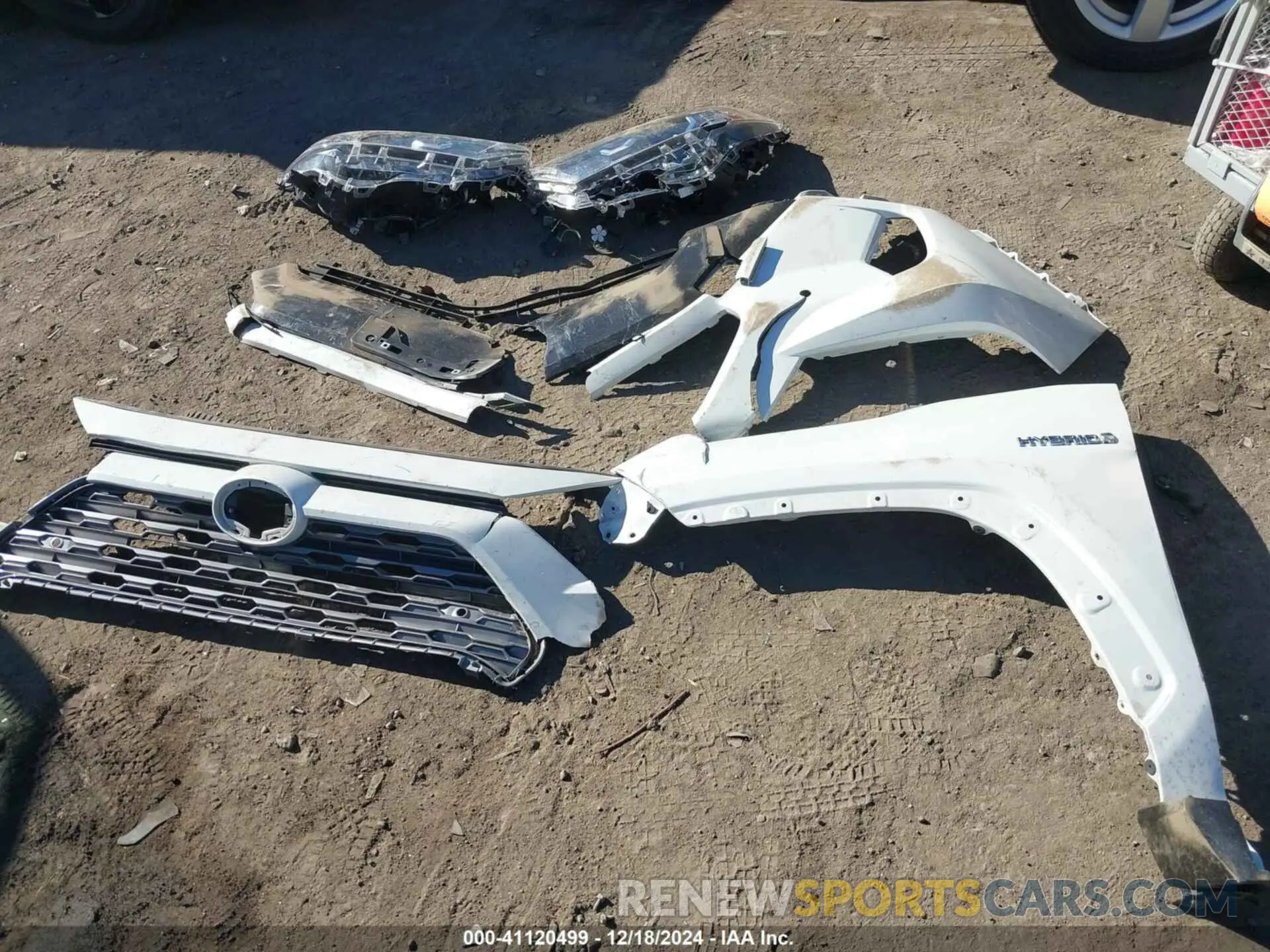 12 Photograph of a damaged car JTMEWRFV2LJ044138 TOYOTA RAV4 HYBRID 2020