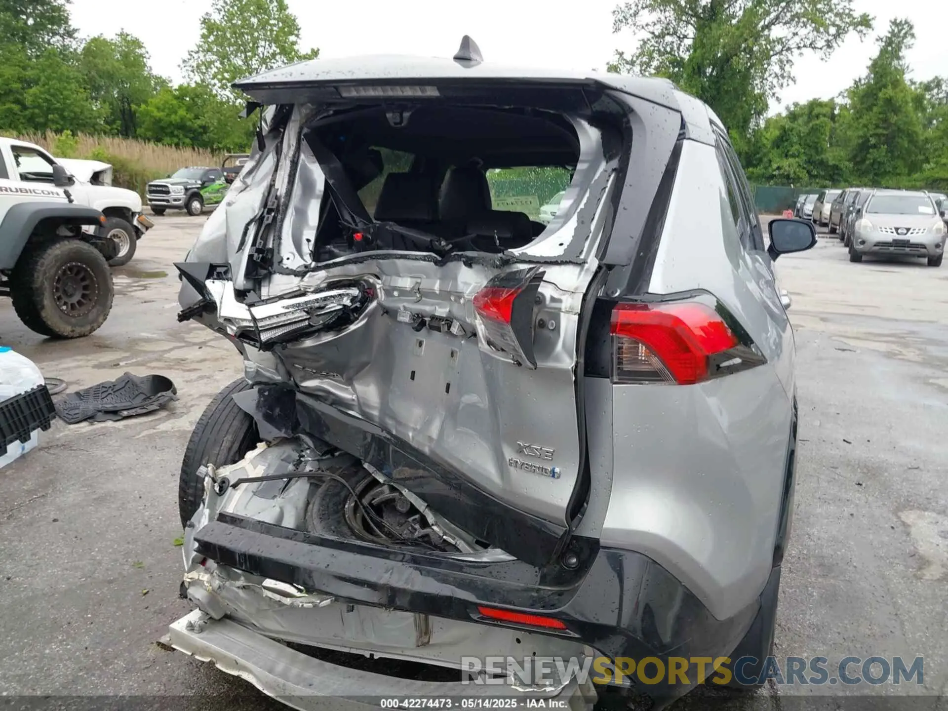 6 Photograph of a damaged car JTMEWRFV2LJ048285 TOYOTA RAV4 HYBRID 2020