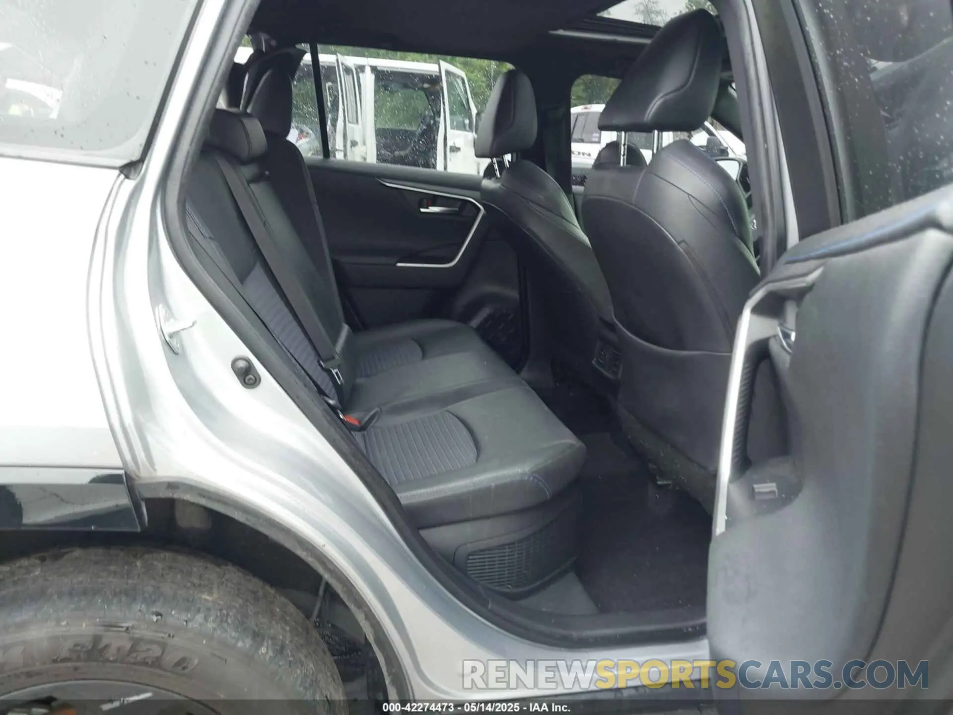 8 Photograph of a damaged car JTMEWRFV2LJ048285 TOYOTA RAV4 HYBRID 2020