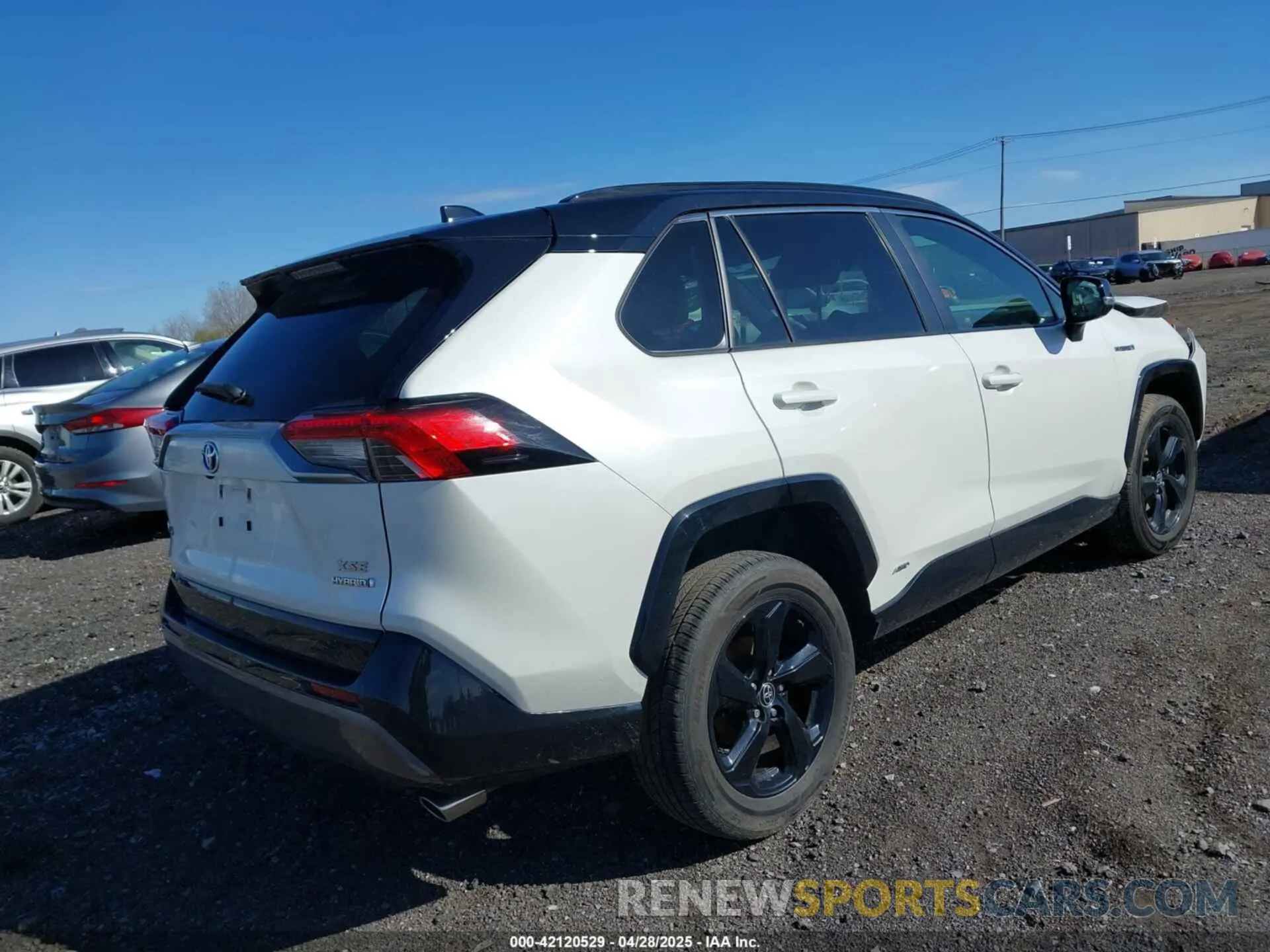 4 Photograph of a damaged car JTMEWRFV3LD541634 TOYOTA RAV4 HYBRID 2020