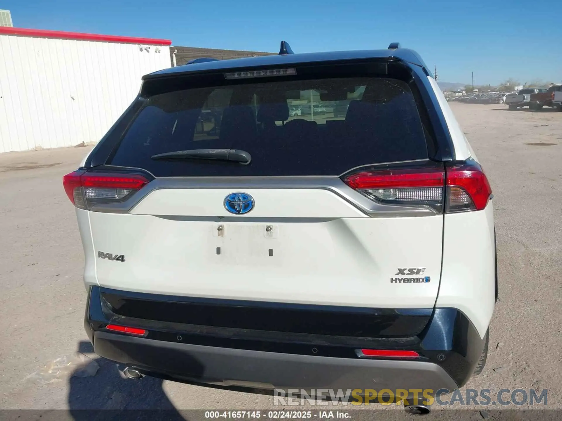 16 Photograph of a damaged car JTMEWRFV6LJ047804 TOYOTA RAV4 HYBRID 2020