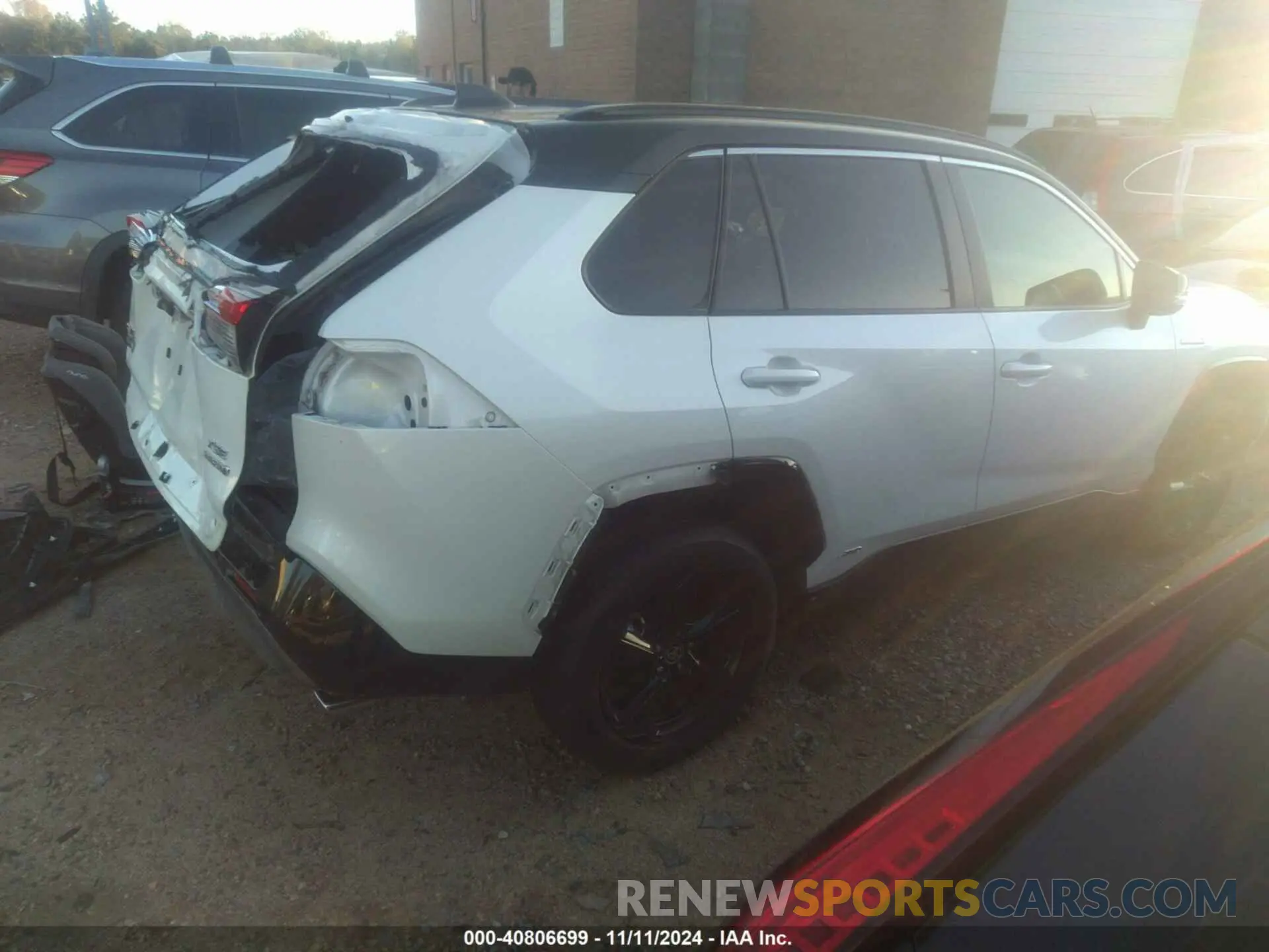 4 Photograph of a damaged car JTMEWRFV7LD530233 TOYOTA RAV4 HYBRID 2020