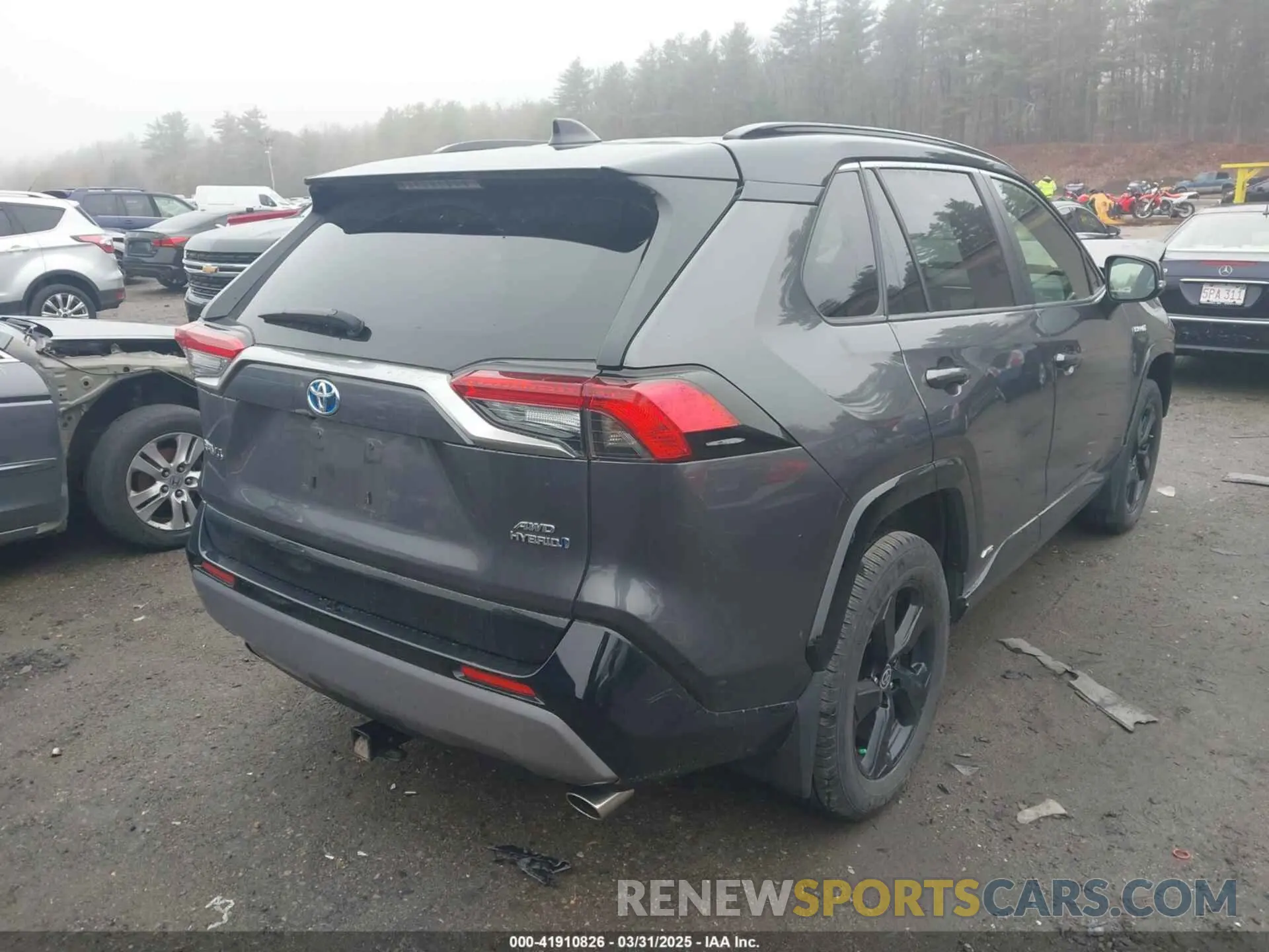 4 Photograph of a damaged car JTMEWRFV8LJ044046 TOYOTA RAV4 HYBRID 2020
