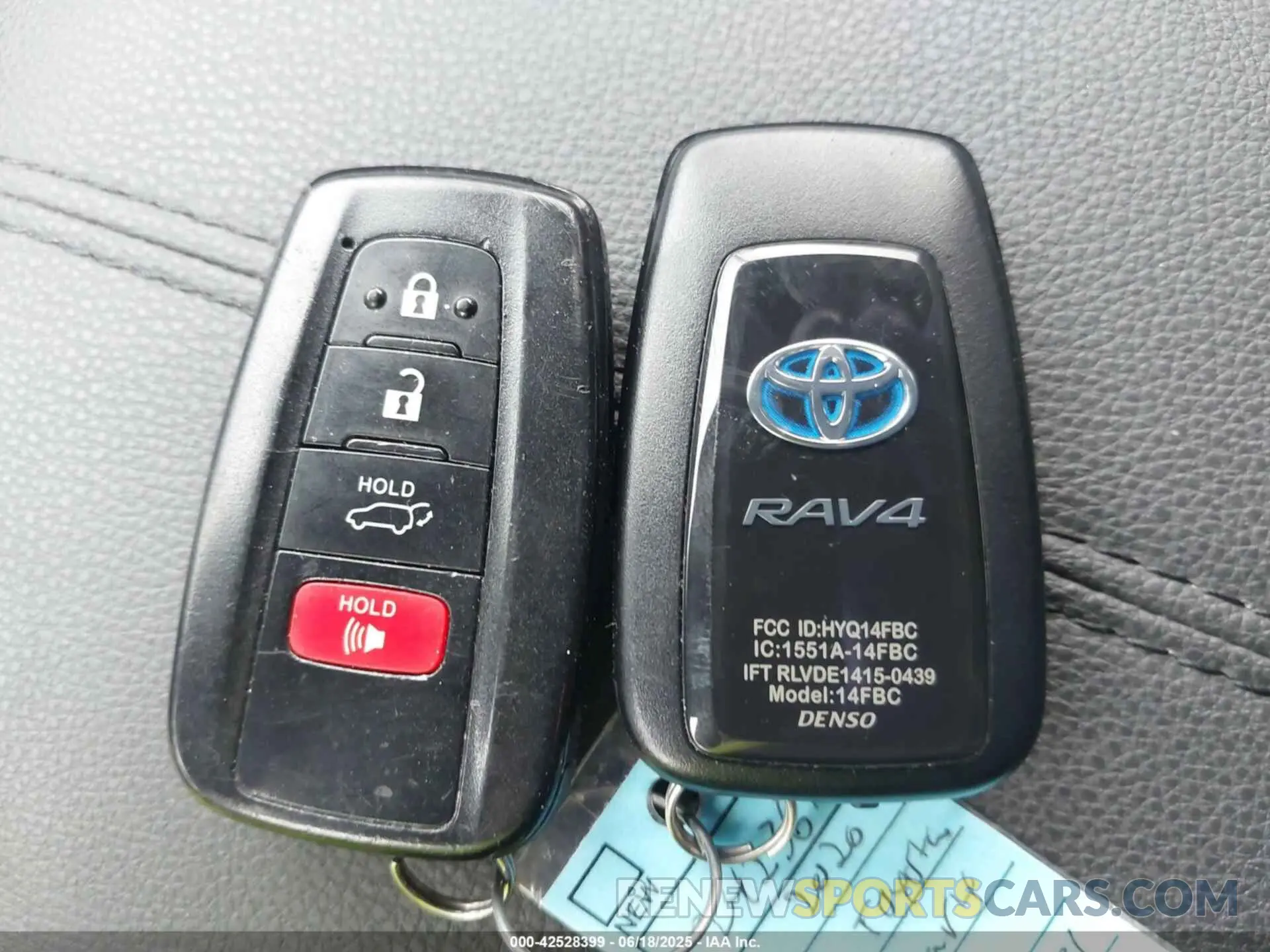 11 Photograph of a damaged car JTMEWRFVXLJ038250 TOYOTA RAV4 HYBRID 2020