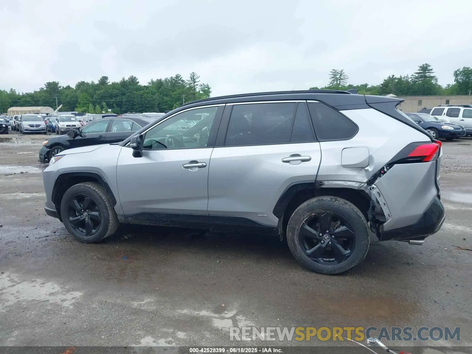 14 Photograph of a damaged car JTMEWRFVXLJ038250 TOYOTA RAV4 HYBRID 2020