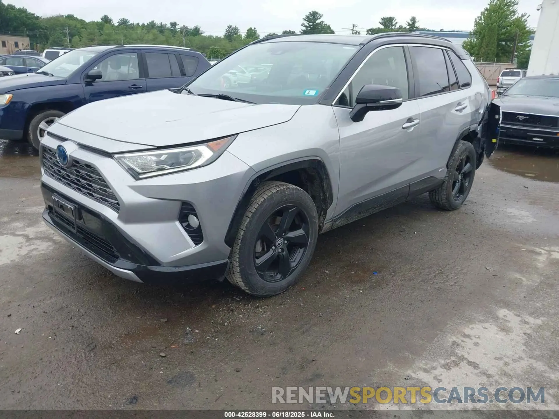 2 Photograph of a damaged car JTMEWRFVXLJ038250 TOYOTA RAV4 HYBRID 2020