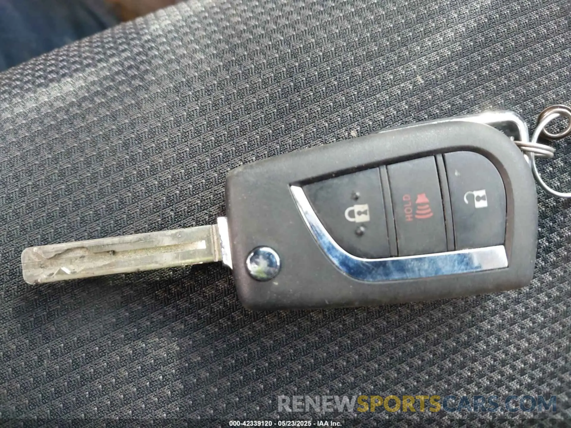 11 Photograph of a damaged car JTMMWRFV0LD540260 TOYOTA RAV4 HYBRID 2020