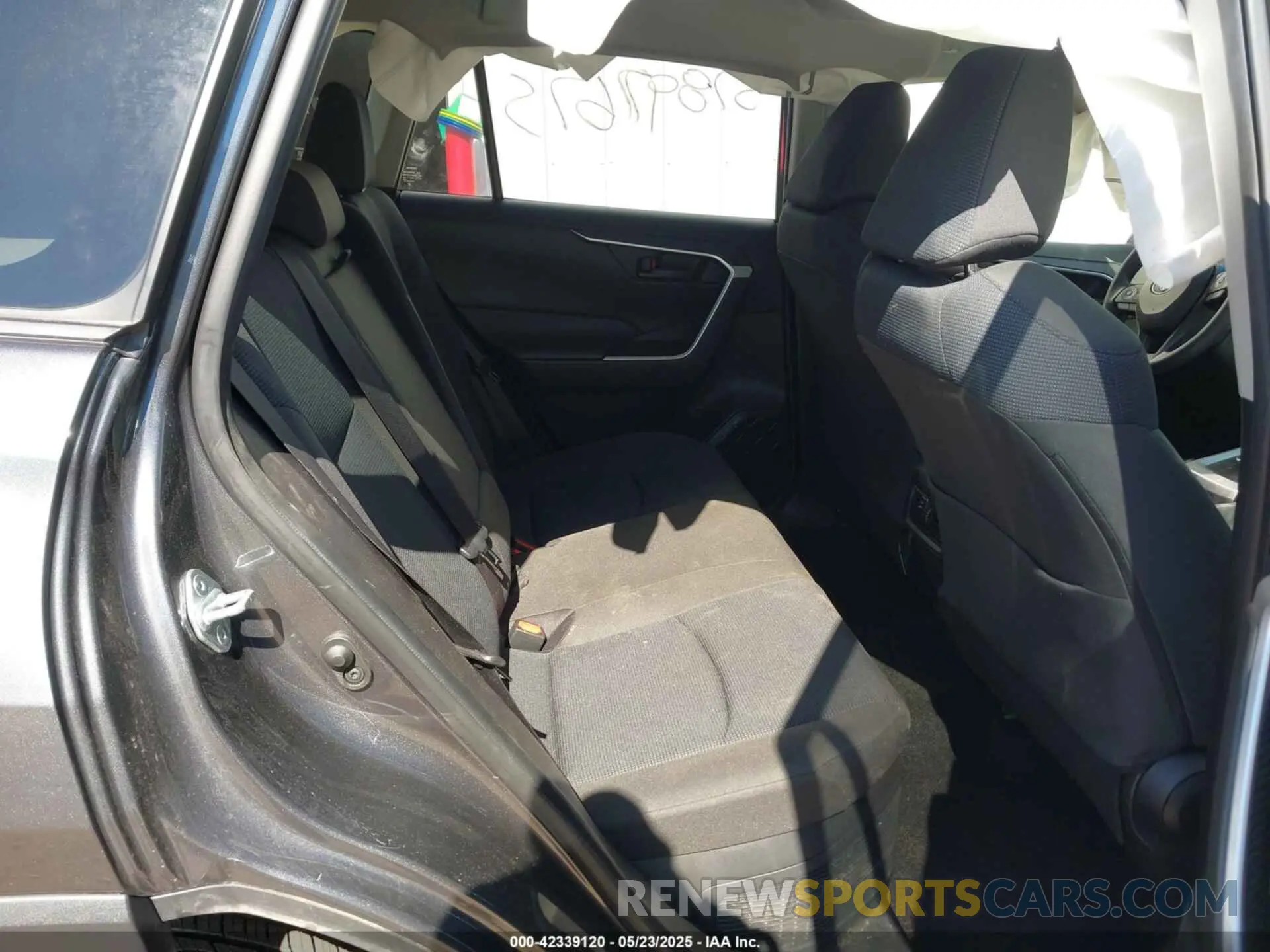 8 Photograph of a damaged car JTMMWRFV0LD540260 TOYOTA RAV4 HYBRID 2020