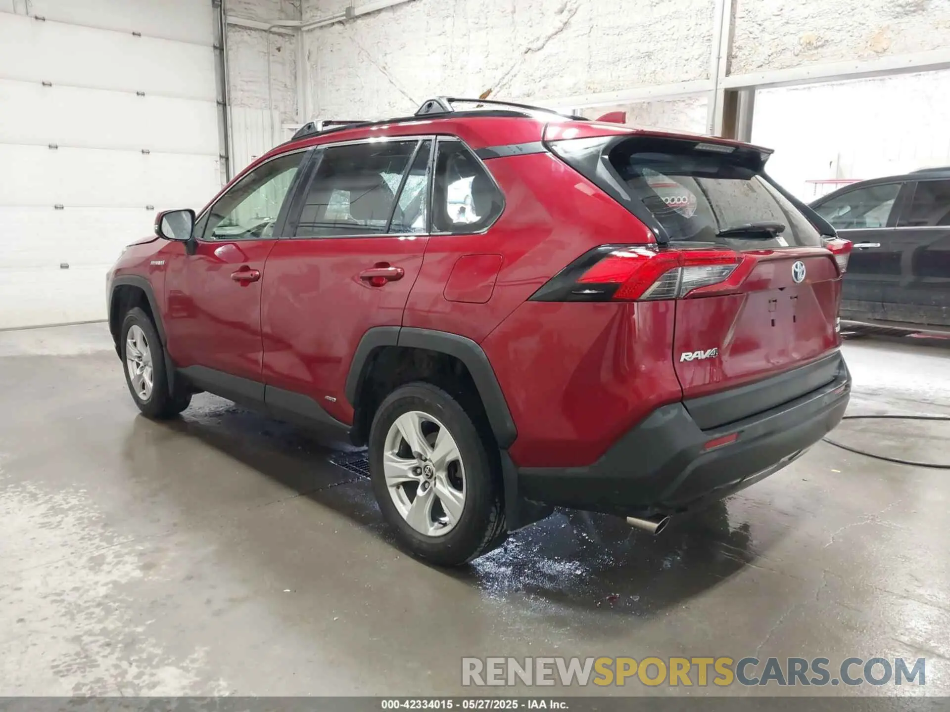 3 Photograph of a damaged car JTMMWRFV6LD059624 TOYOTA RAV4 HYBRID 2020
