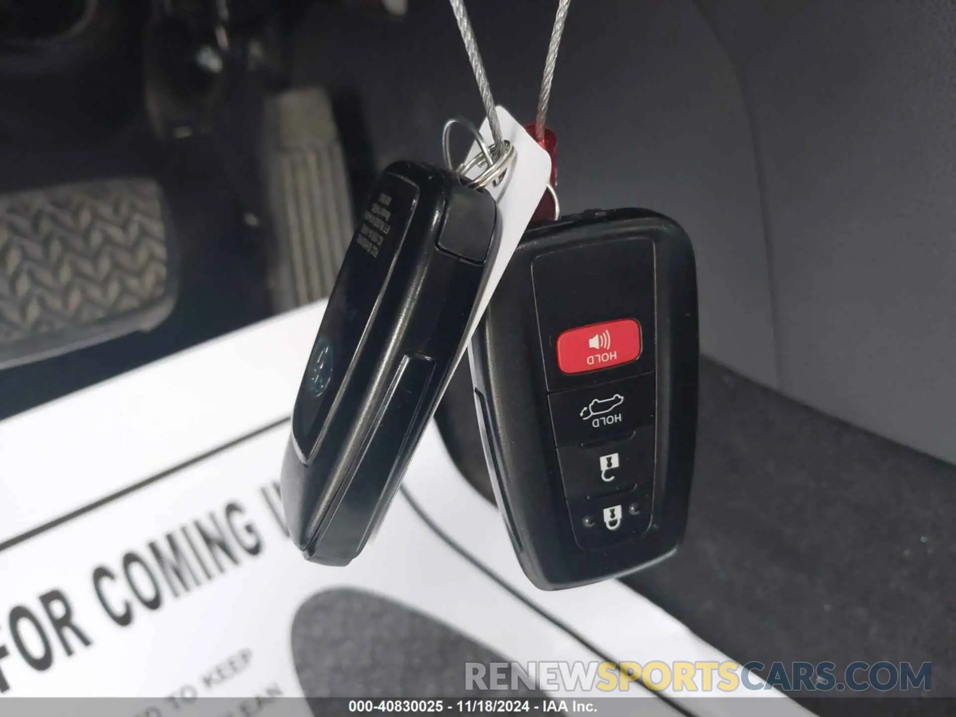 11 Photograph of a damaged car JTMR6RFV3LD005901 TOYOTA RAV4 HYBRID 2020