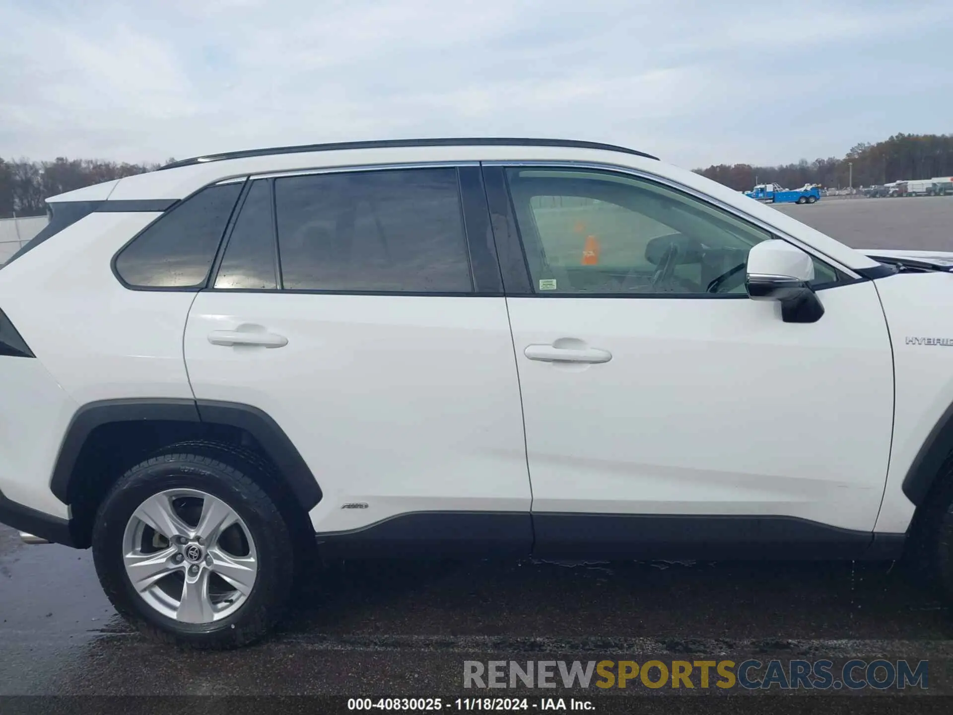 14 Photograph of a damaged car JTMR6RFV3LD005901 TOYOTA RAV4 HYBRID 2020