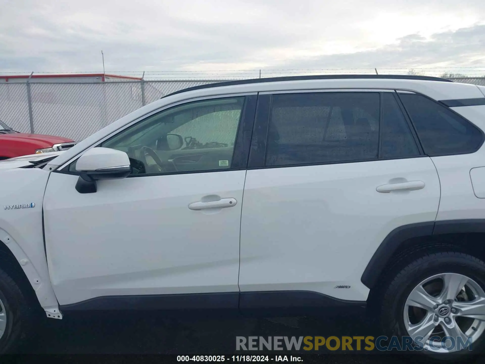 15 Photograph of a damaged car JTMR6RFV3LD005901 TOYOTA RAV4 HYBRID 2020