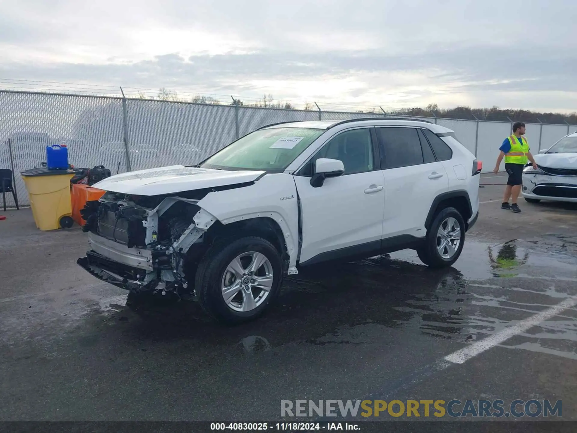 2 Photograph of a damaged car JTMR6RFV3LD005901 TOYOTA RAV4 HYBRID 2020