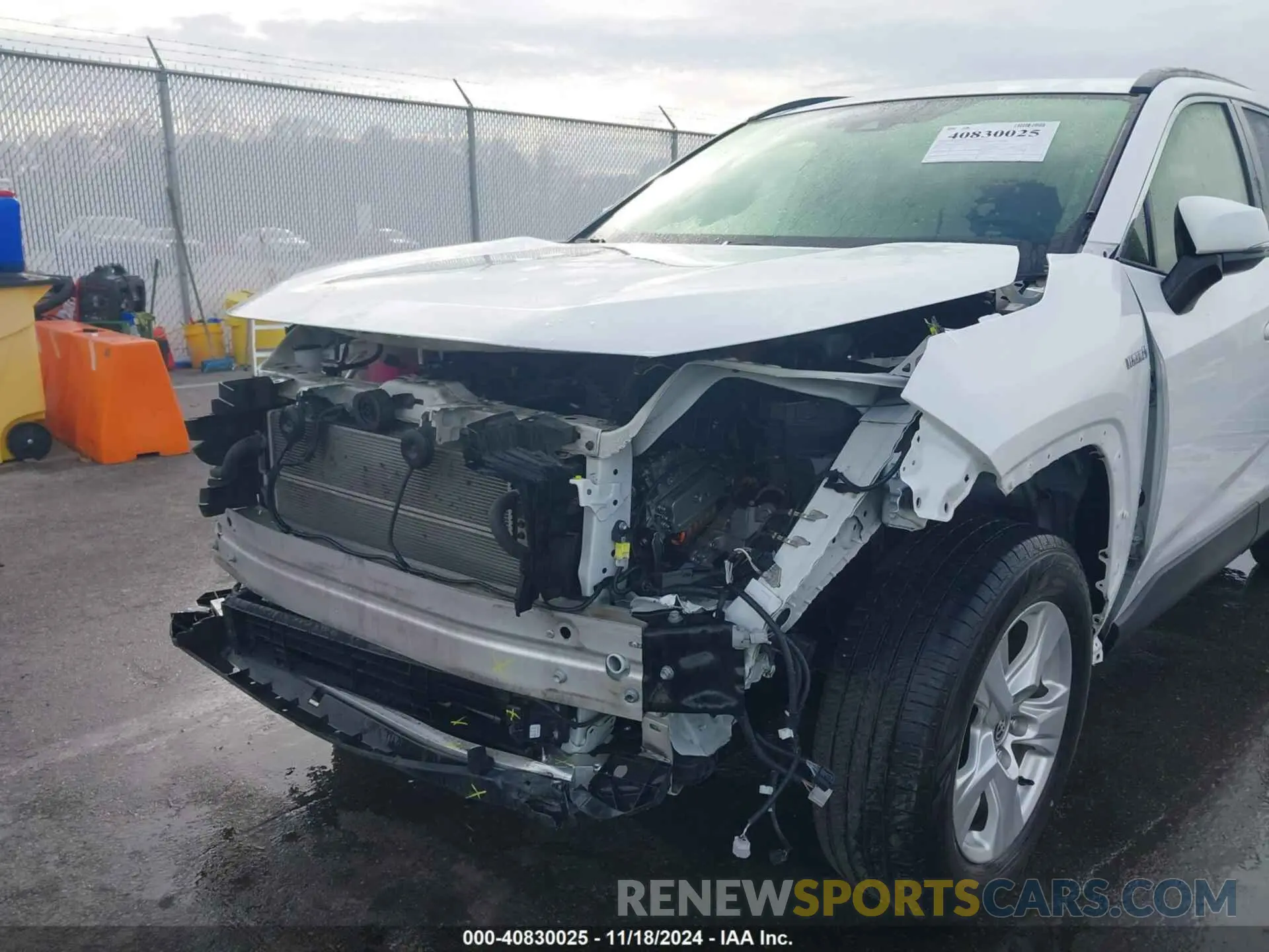 6 Photograph of a damaged car JTMR6RFV3LD005901 TOYOTA RAV4 HYBRID 2020