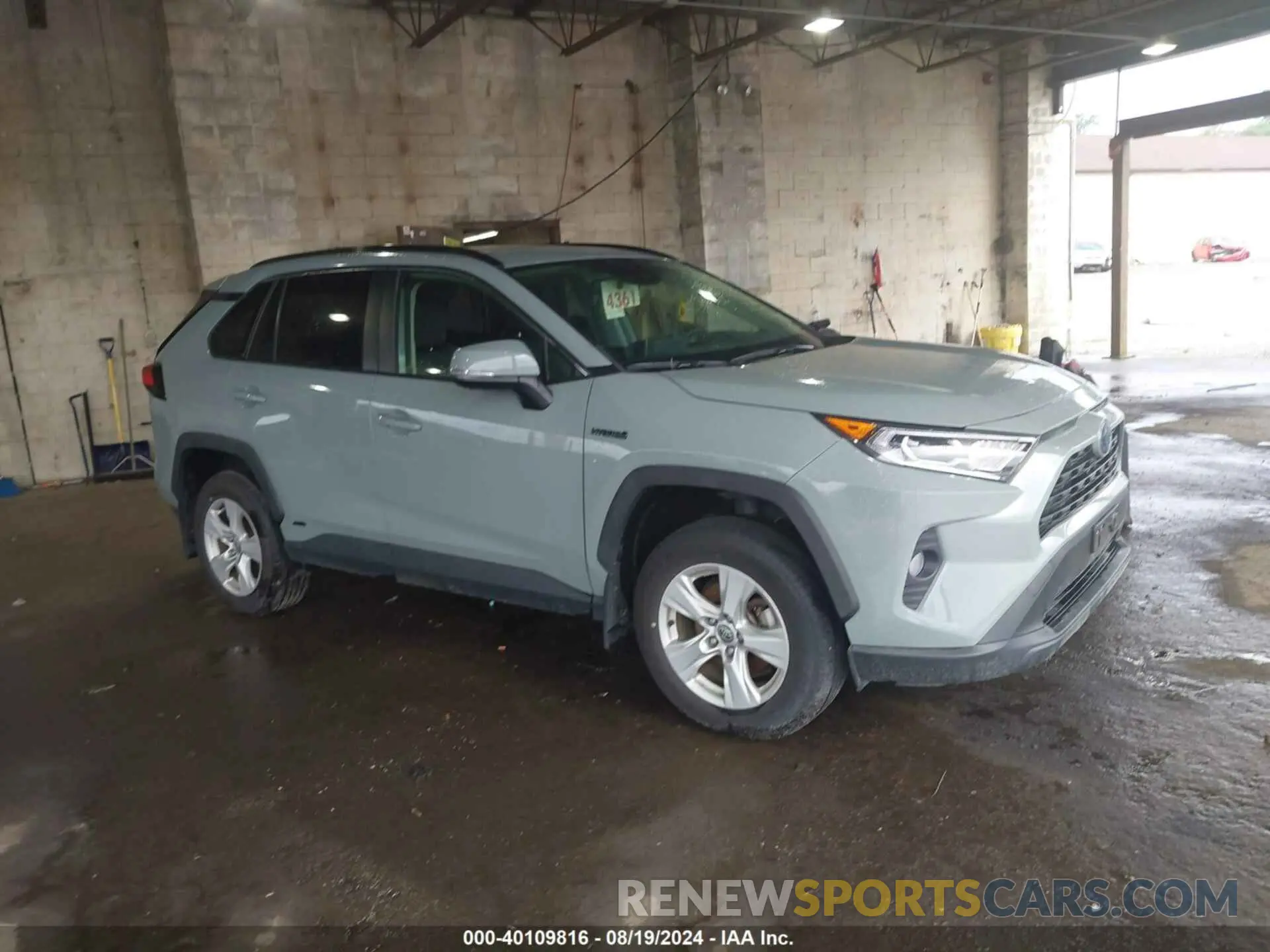 1 Photograph of a damaged car JTMR6RFV7LD005304 TOYOTA RAV4 HYBRID 2020