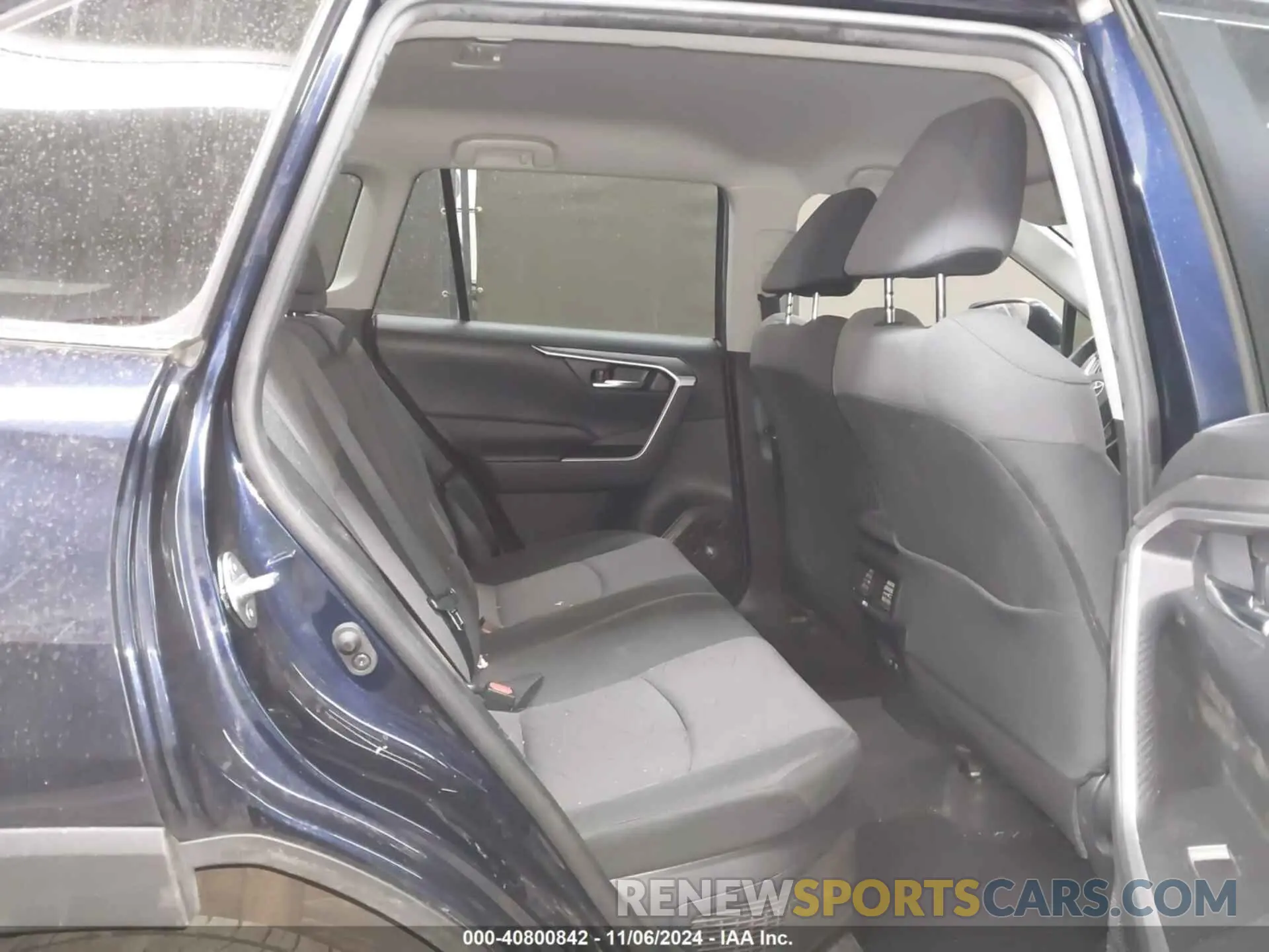 8 Photograph of a damaged car JTMRWRFV2LJ046828 TOYOTA RAV4 HYBRID 2020